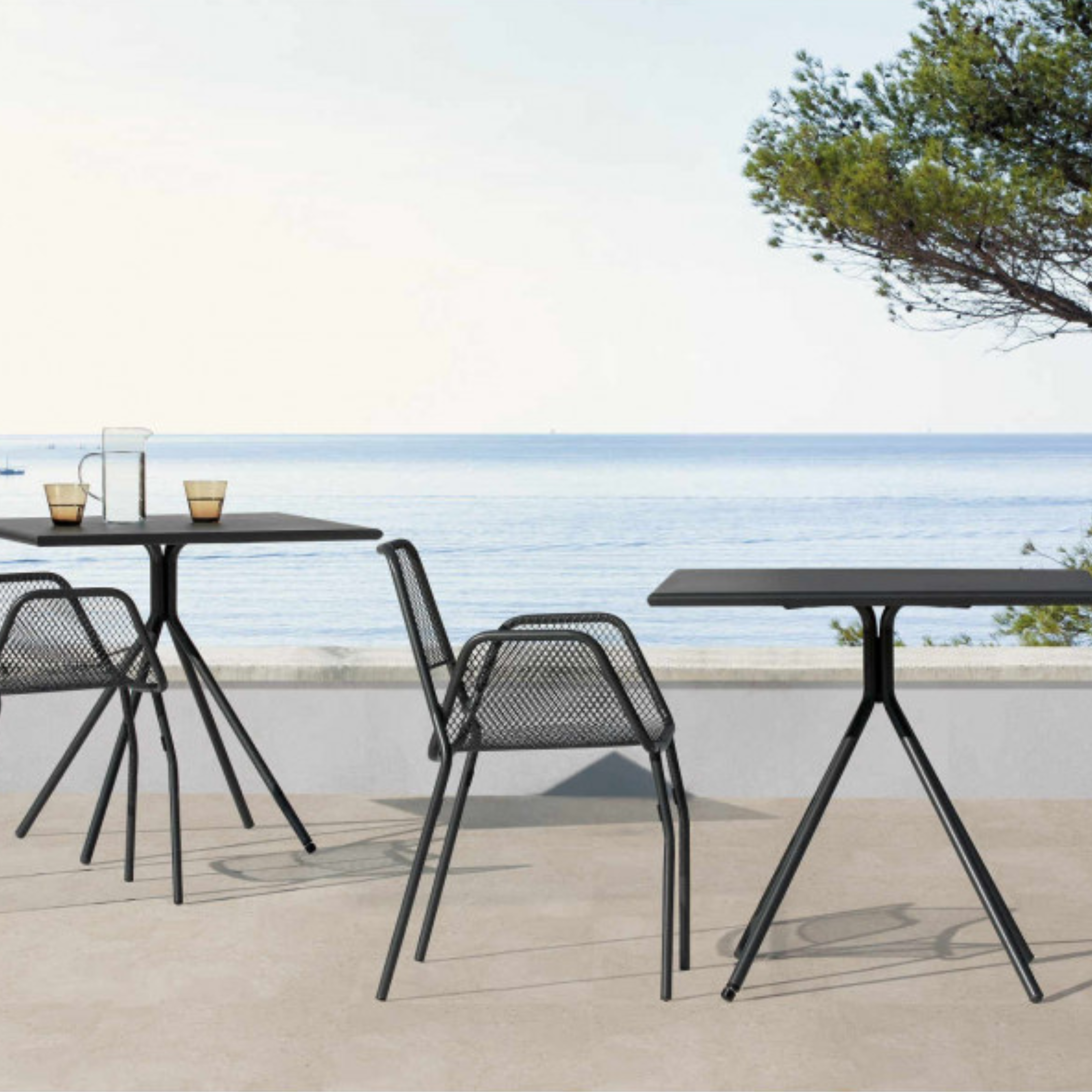 Tavolo quadrato in metallo zincato "Twist19" da bar e giardino h 75 cm