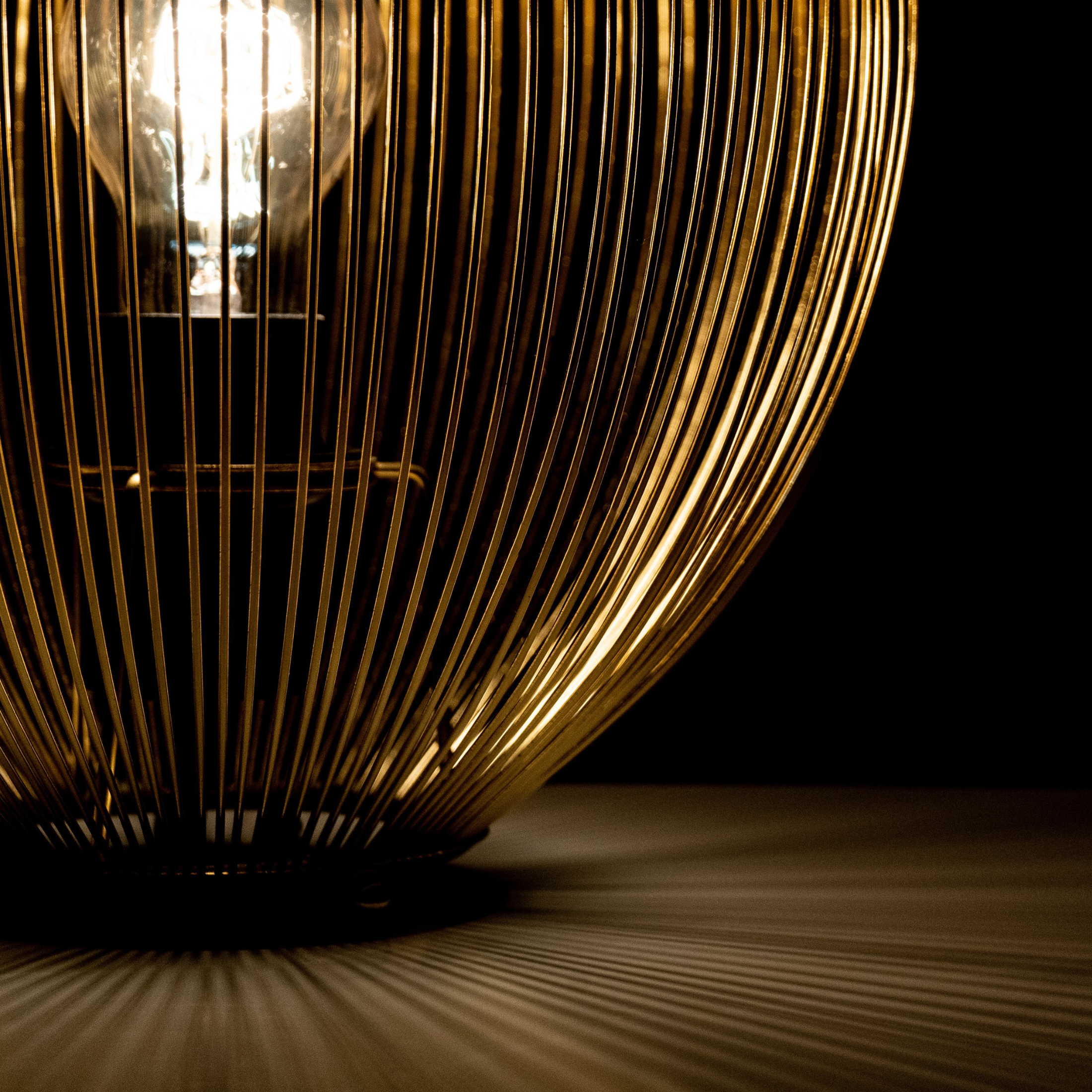 Lampada con paralume in metallo "Sirio" sospesa e da tavolo