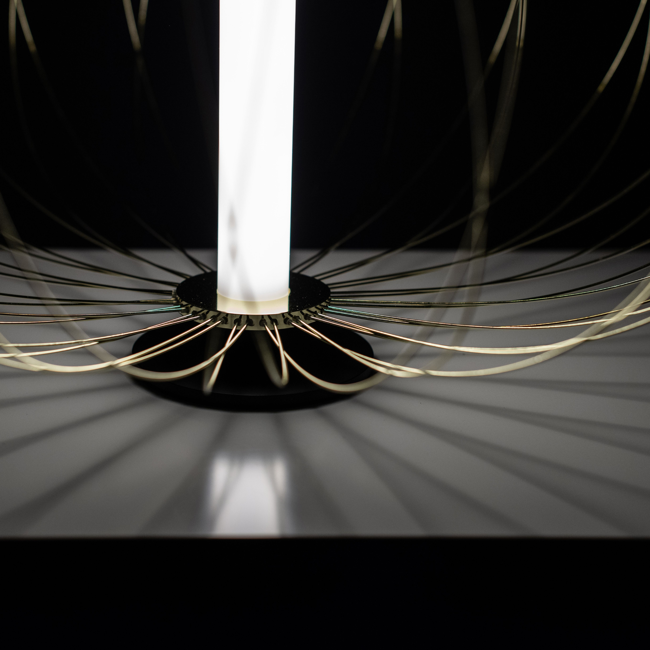 Lampada LED con paralume in acciaio "Jaula" da terra tavolo e sospesa