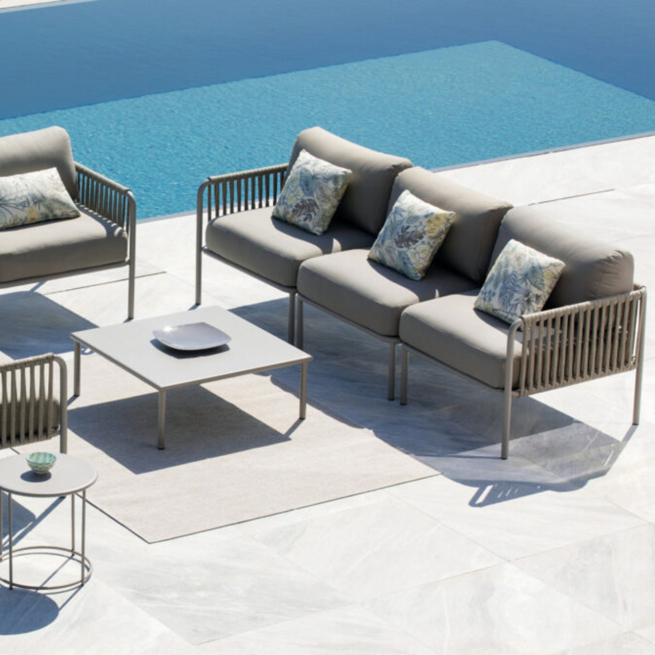 Divano 3 posti con schienale in corda "Key West3" con cuscini cm 240x83 78h