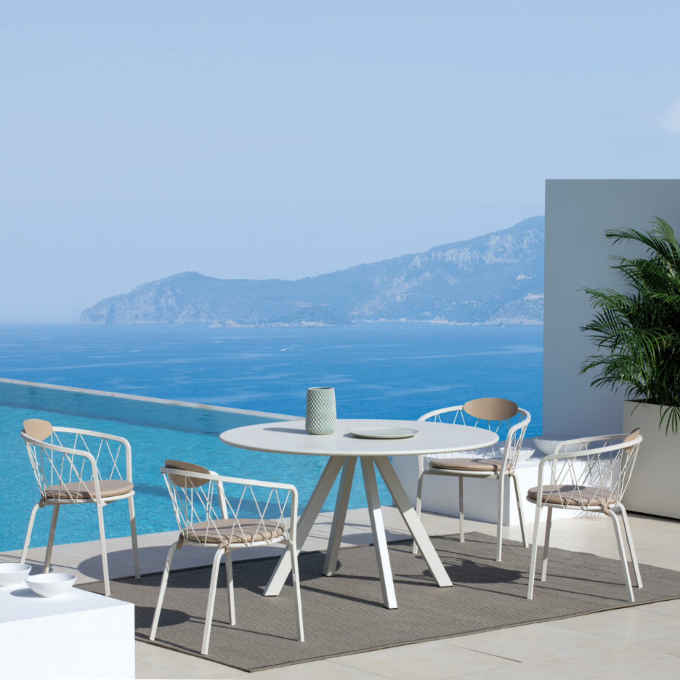 Tavolo tondo in metallo zincato "Daisy7" per giardino smontabile cm 130x130 75h