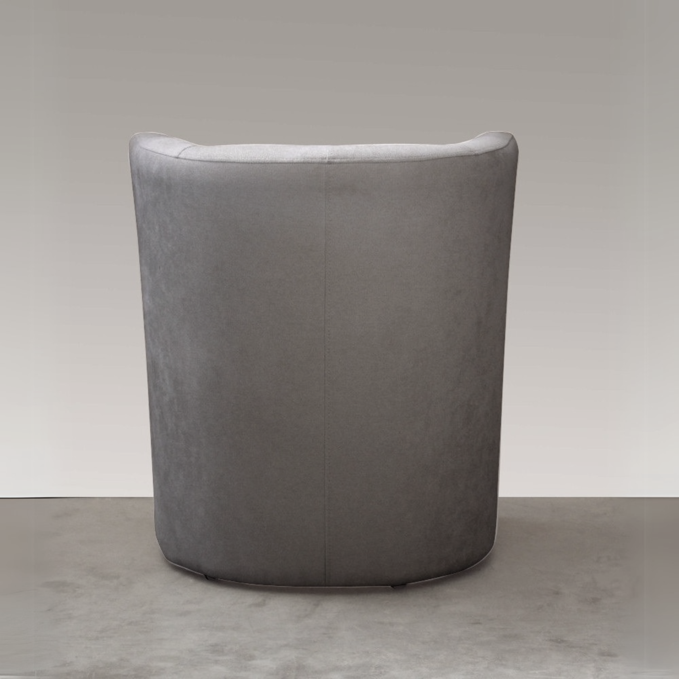 Poltrona in tessuto moderna "Belize" con struttura in legno cm 63,5x62,5 76h