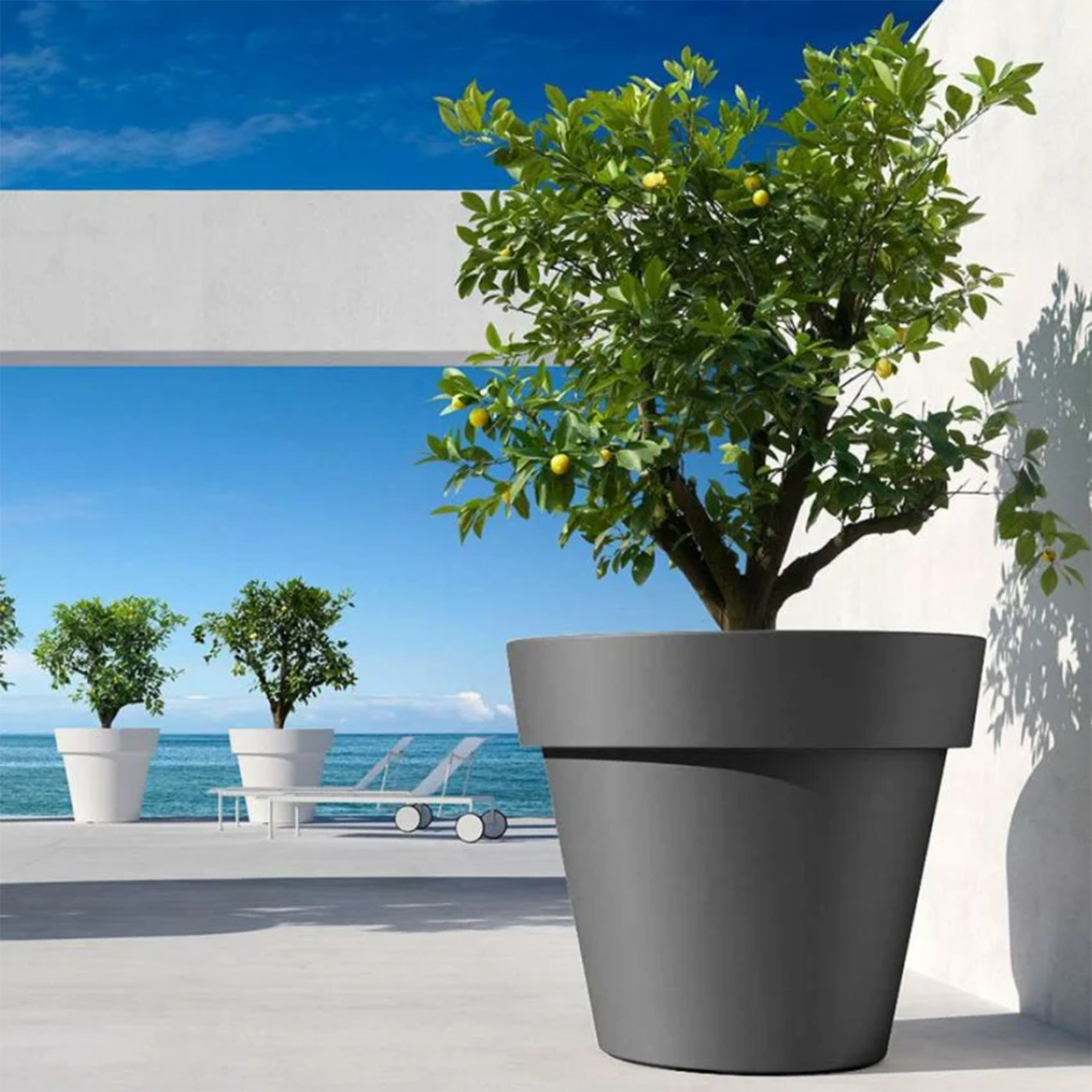 Vaso fioriera in resina Gemma per esterno con sottovaso cm 50x50 45h