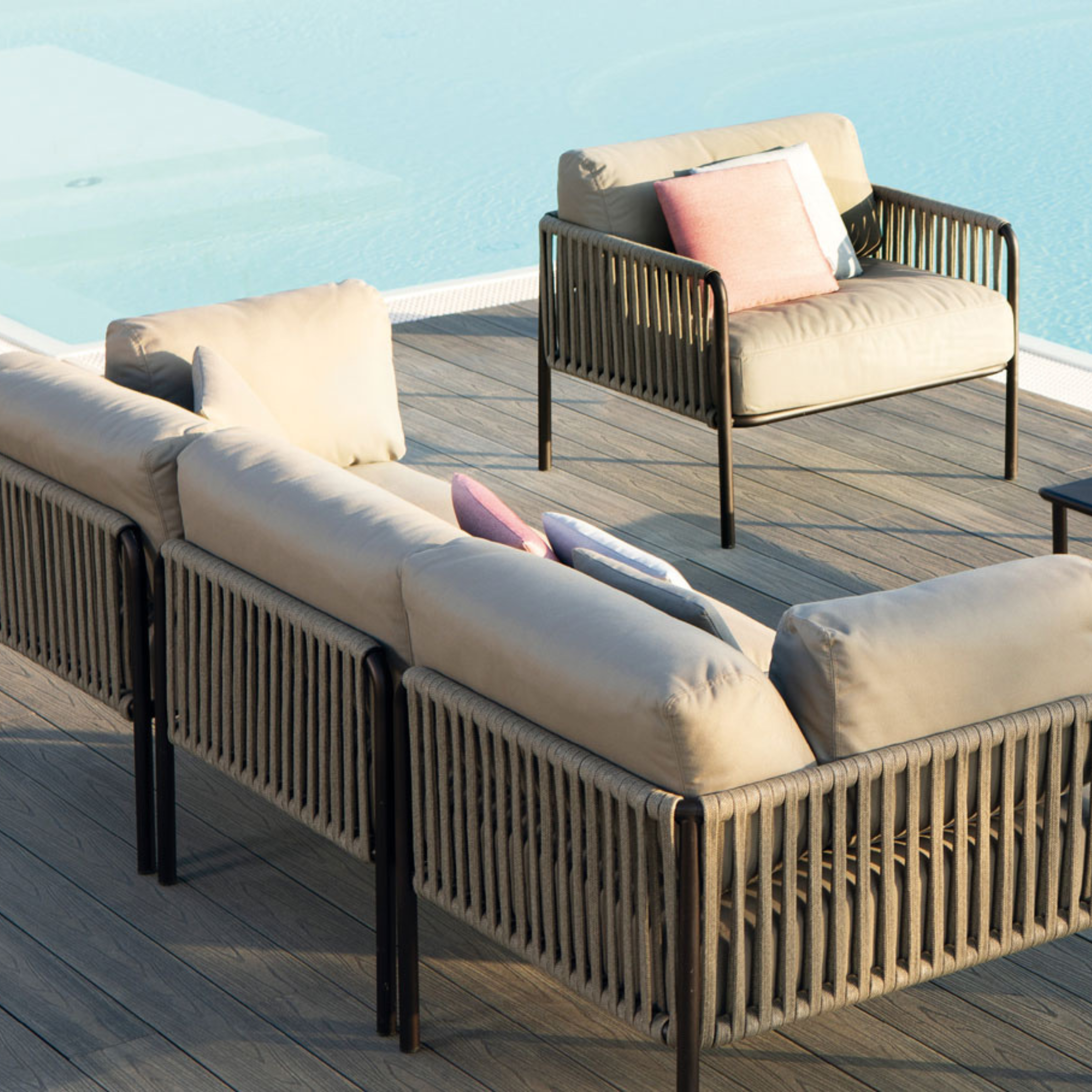 Modulo angolare divano con schienale in corda "Key West" con cuscini cm 80x80 64h