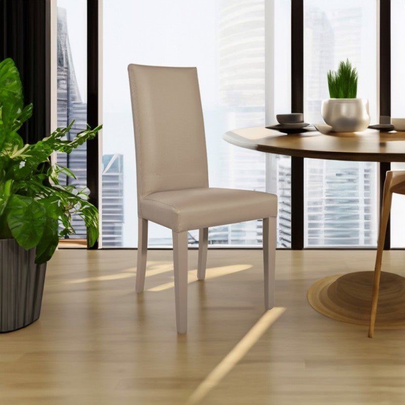 Set di sedie da pranzo "Nancy" imbottite in ecopelle con gambe in legno cm 47x47 101h - MondoViro