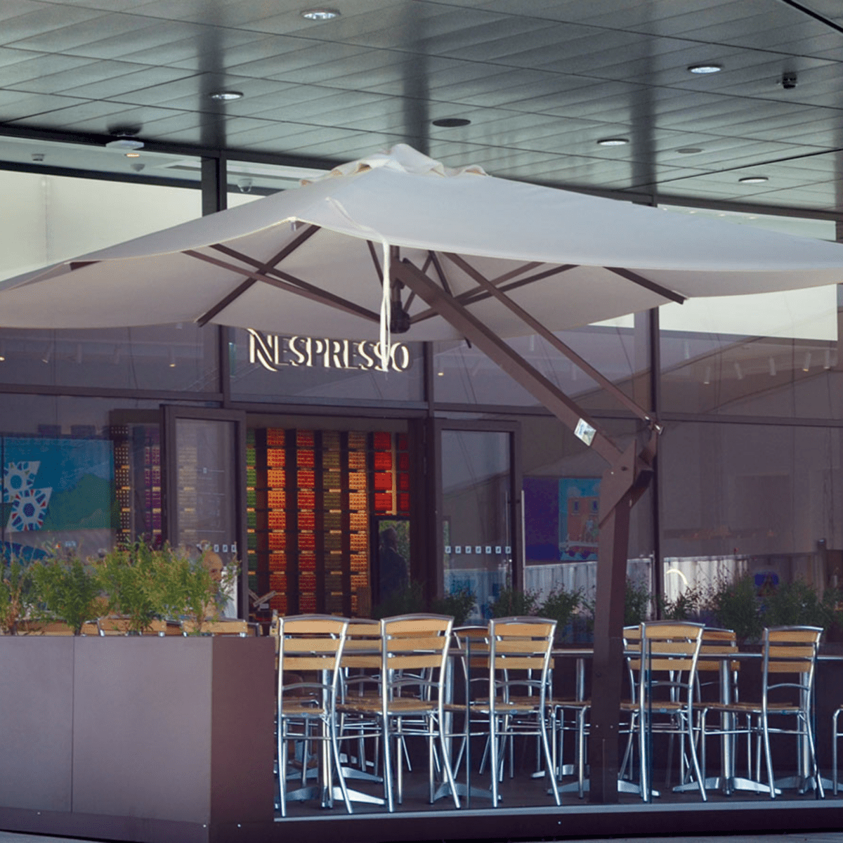 Ombrellone moderno bianco "Avantage Contract" con palo laterale retrattile da giardino - MondoViro