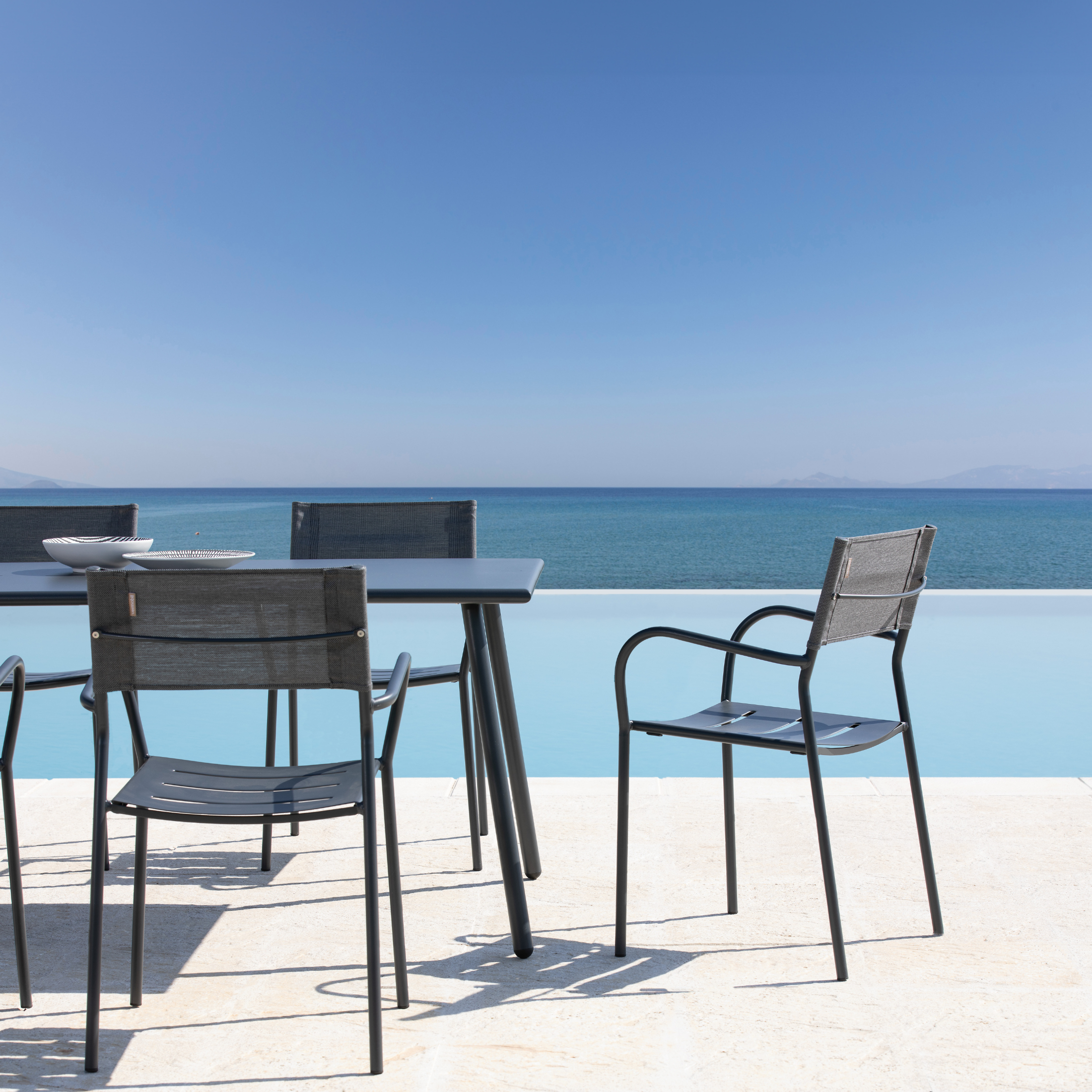 Set di sedie in metallo e schienale in telo "Vera" da giardino impilabili cm 56x50 86h