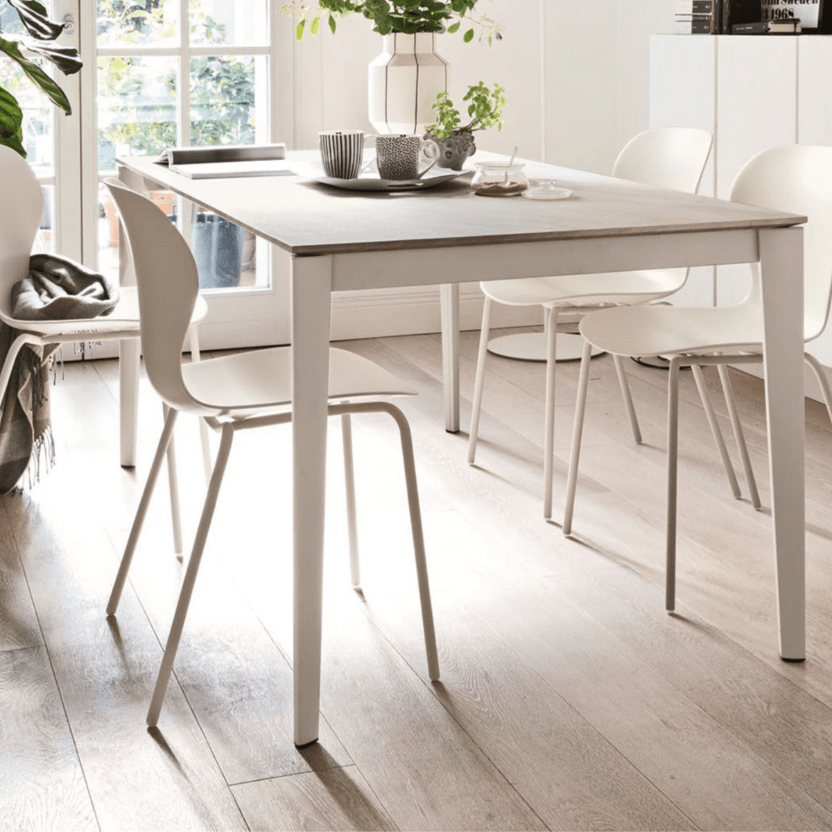 Set di sedie moderne "Ops" in metallo verniciato e polipropilene riciclato - MondoViro