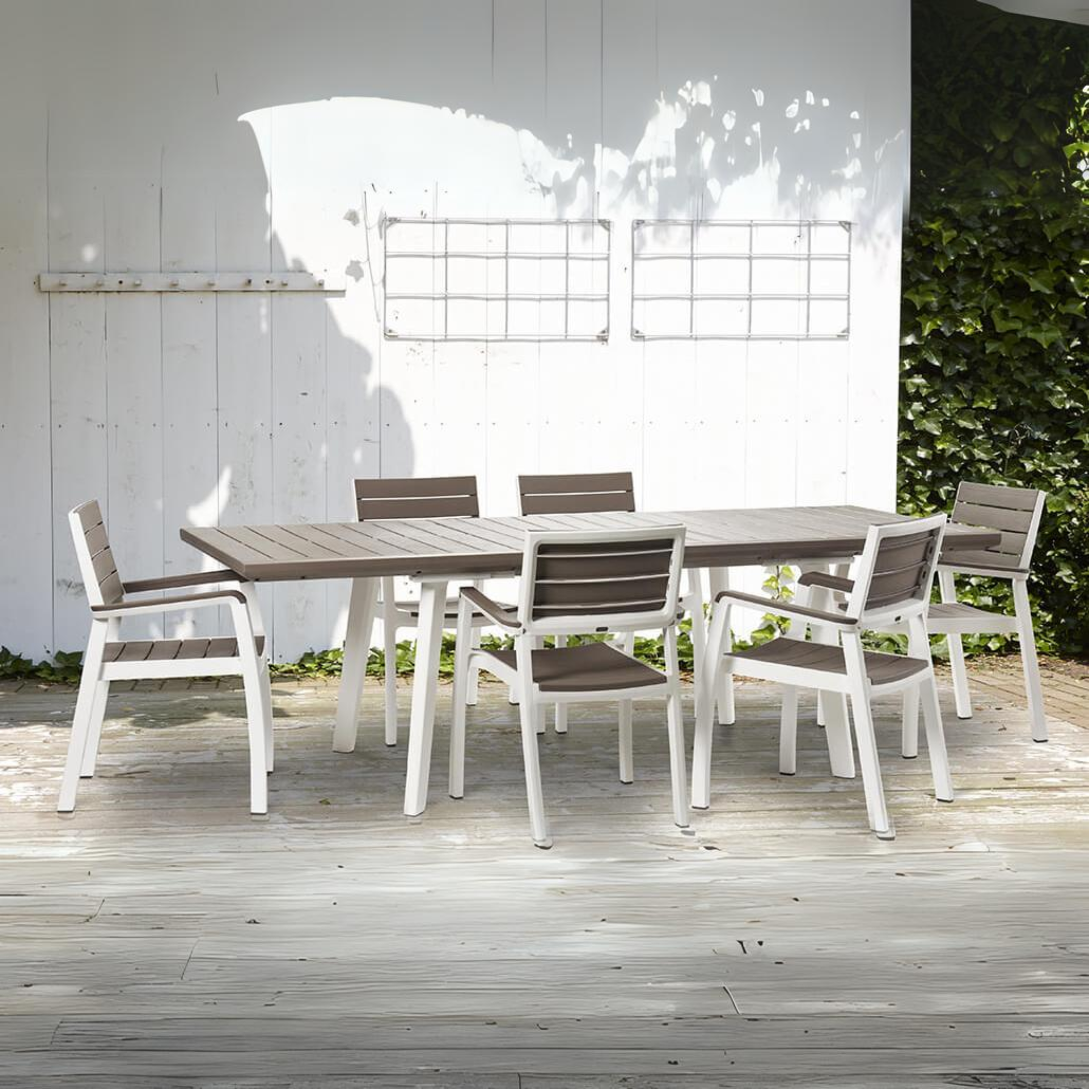 Set di sedie impilabili con braccioli "Harmony" in resina effetto legno da giardino cm 58x58 86h