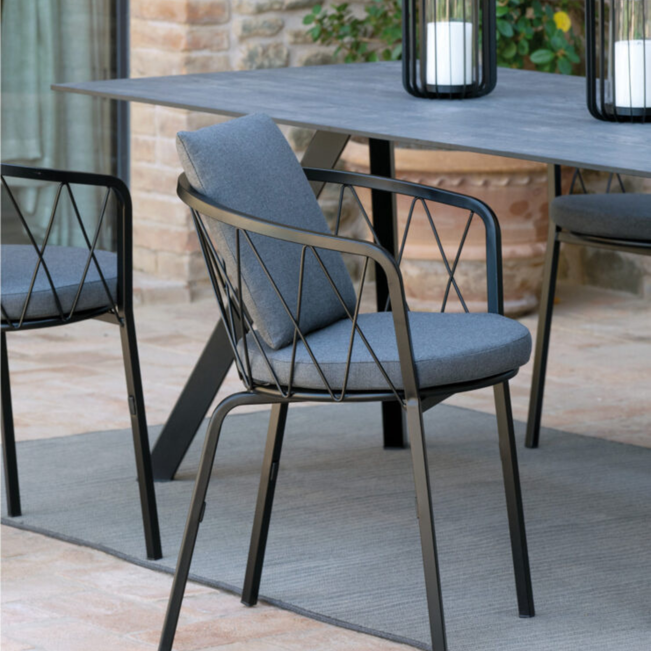 Set di sedie da giardino in metallo verniciato impilabili "Daisy" cm 57x55 75h