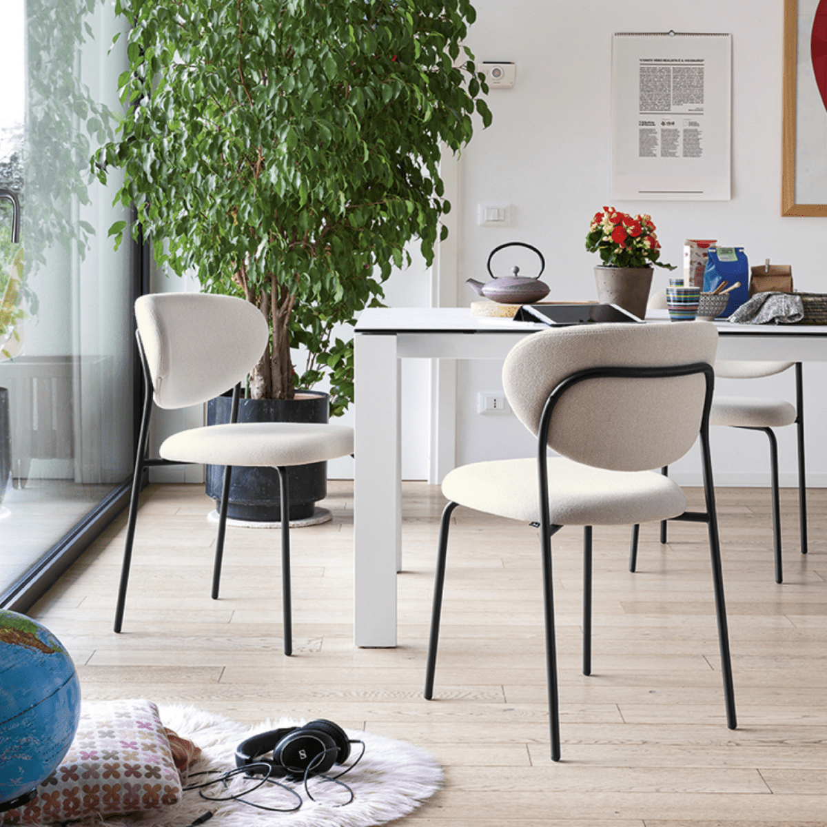 Set di sedie moderne da soggiorno "Cozy" con seduta e schienale imbottiti cm 50x54 80,5h - MondoViro