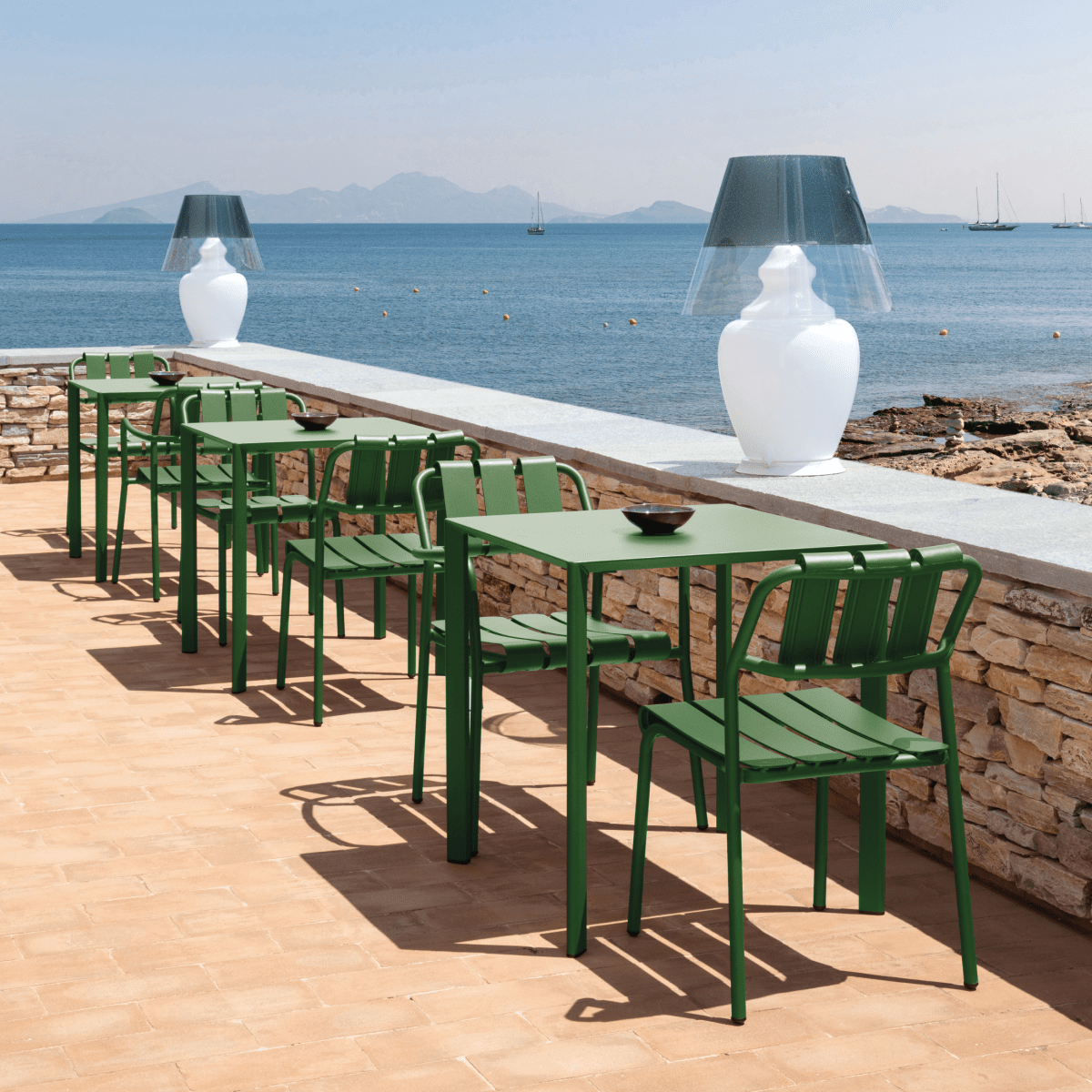 Set di poltrone in alluminio "Verdea" da giardino impilabili cm 50x58 83h - MondoViro