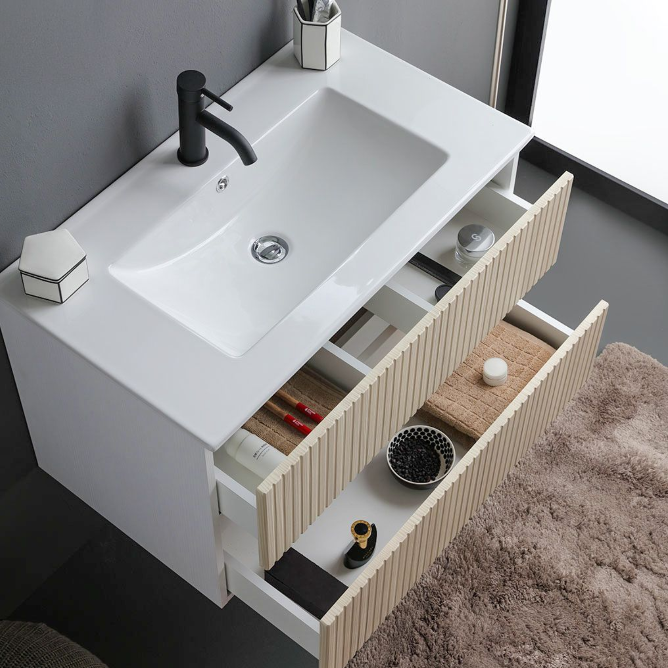 Mobile bagno "Santorini" sospeso 80 cm bianco e rovere con frontale cannettato e lavabo in ceramica