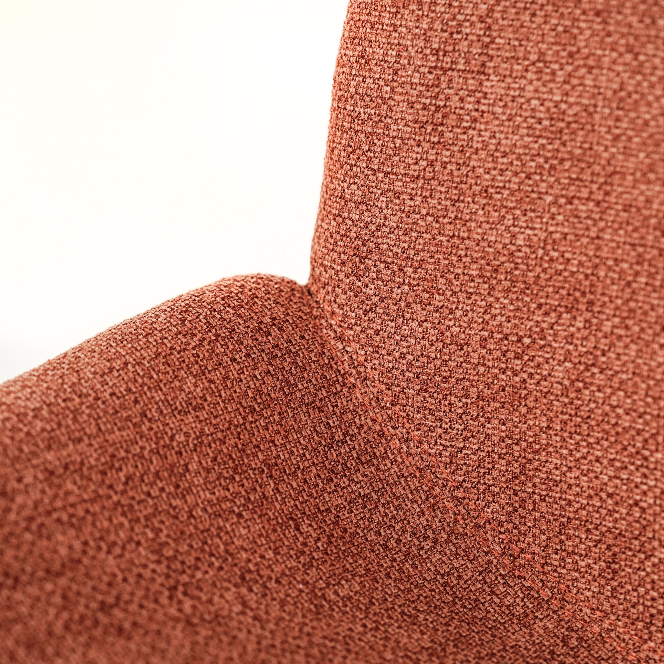 Set di sedie da pranzo in tessuto "Sami" con gambe in metallo verniciato eleganti moderne