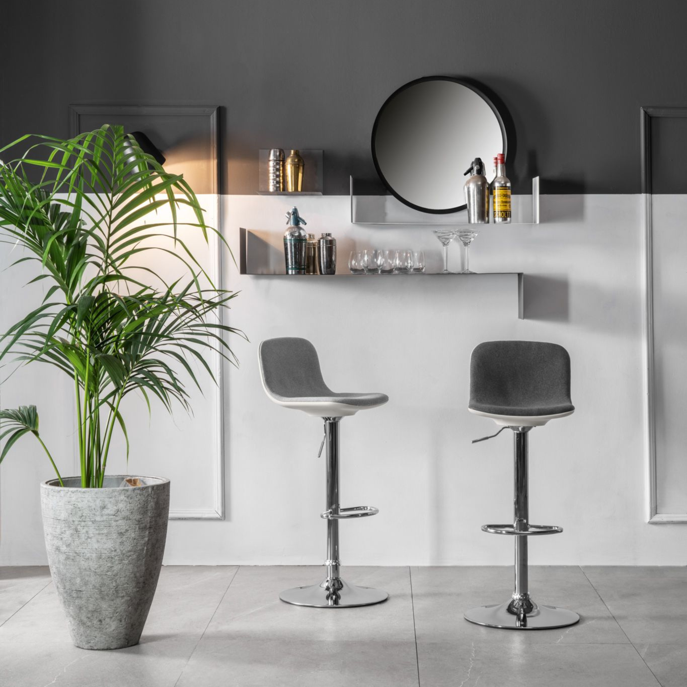 Set di sgabelli alti in tessuto "Spot" con poggiapiedi e alzata a gas cm 36x38,5 88h