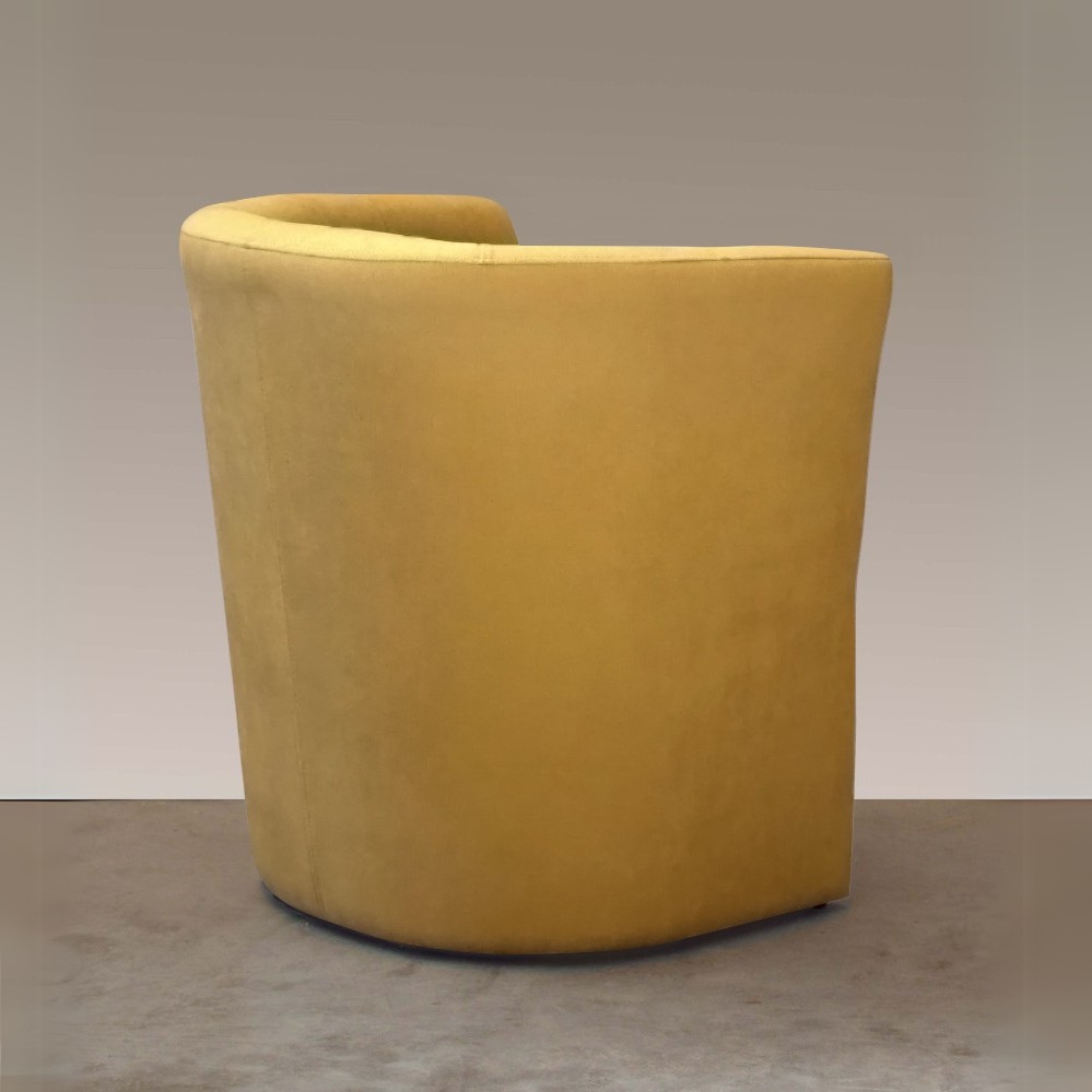 Poltrona in tessuto moderna "Belize" con struttura in legno cm 63,5x62,5 76h