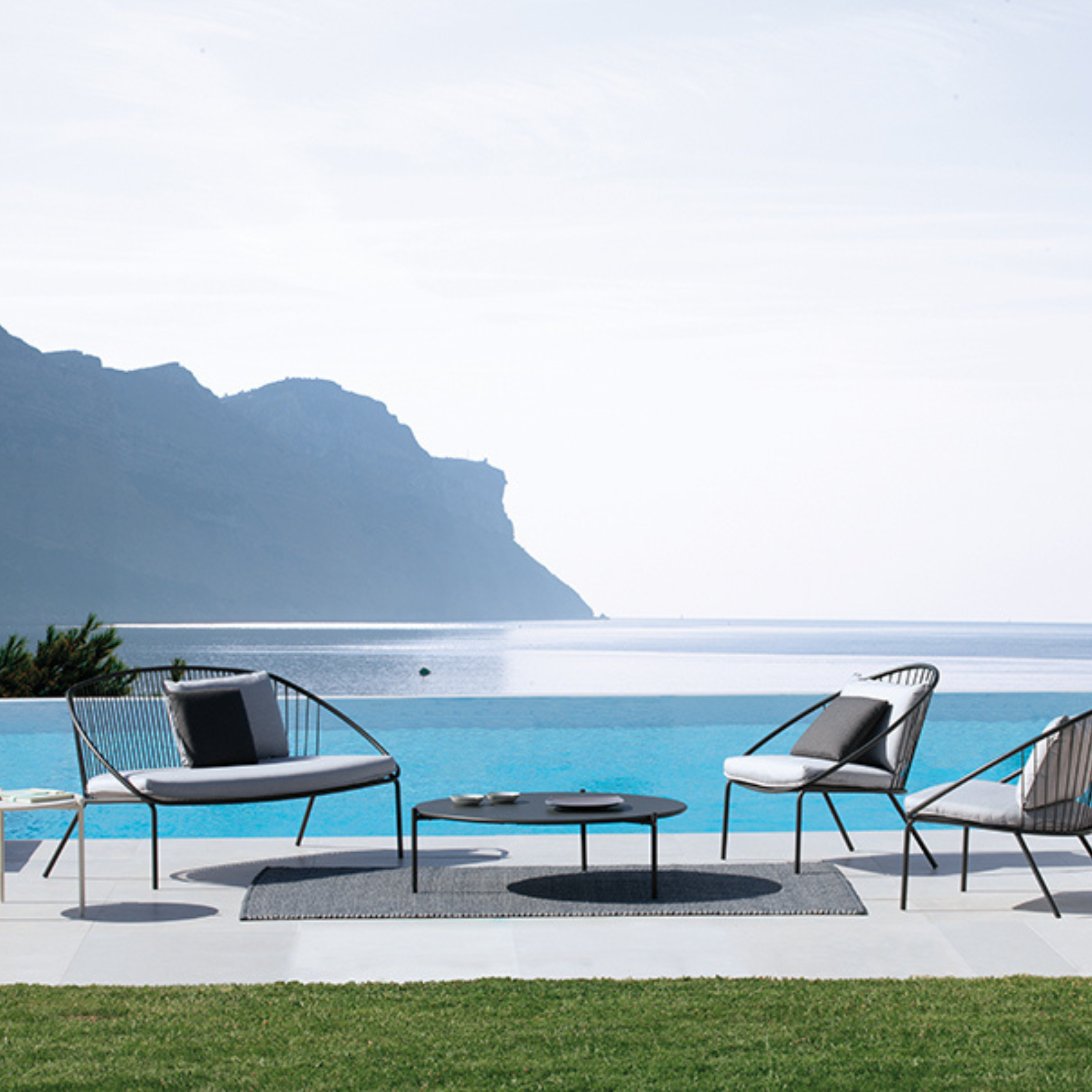 Divano da giardino in metallo "Aria" panca lounge impilabile cm 160x81 85h