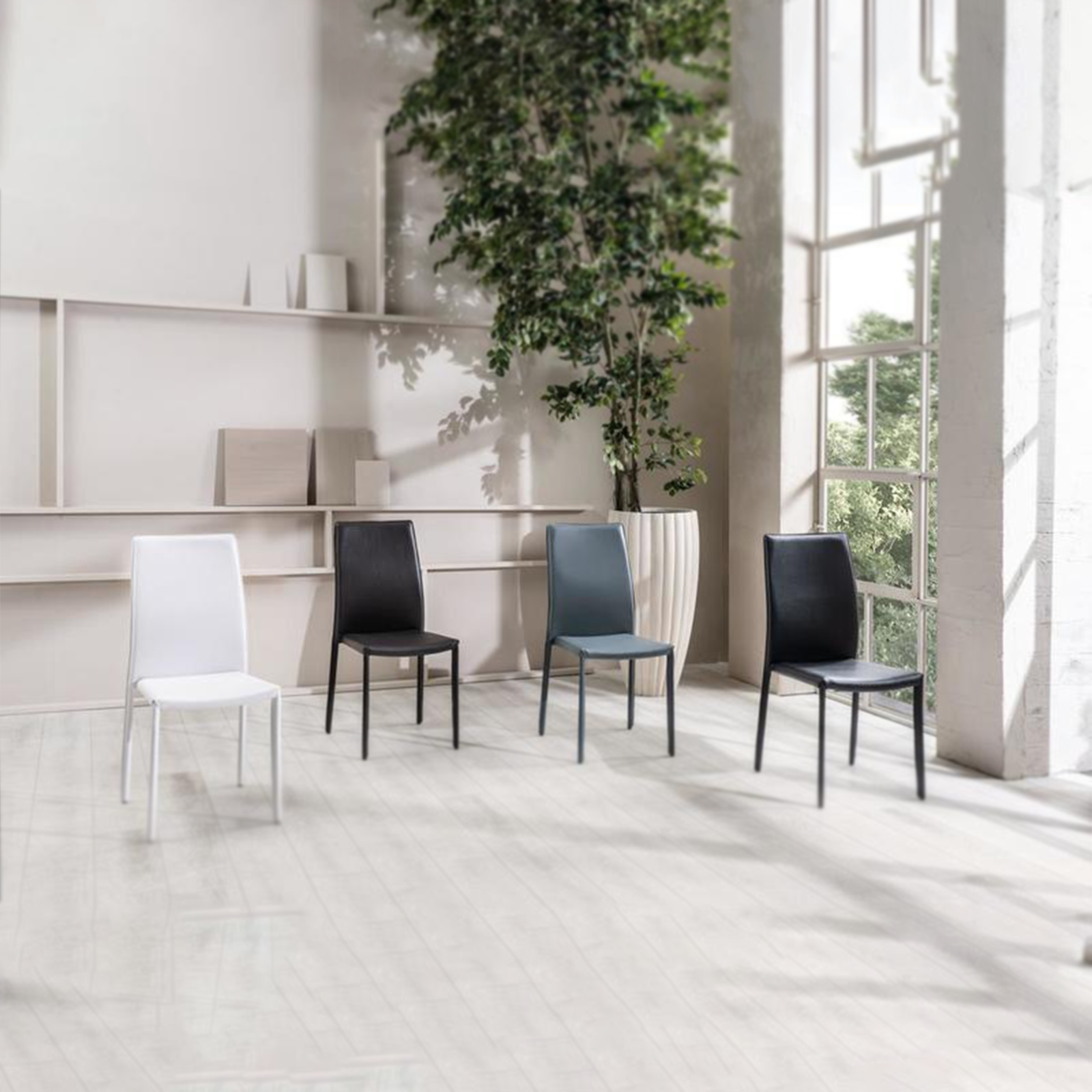 Set di sedie da pranzo in similcuoio "Fiordaliso" vintage impilabili cm 41x42 95h