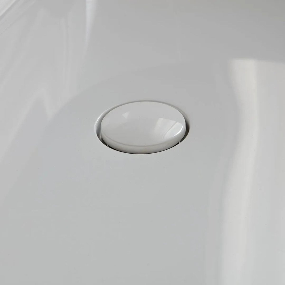 Vasca da bagno ovale a centro stanza "Bari" in marmo ricomposto bianco cm 170x84 84h - MondoViro