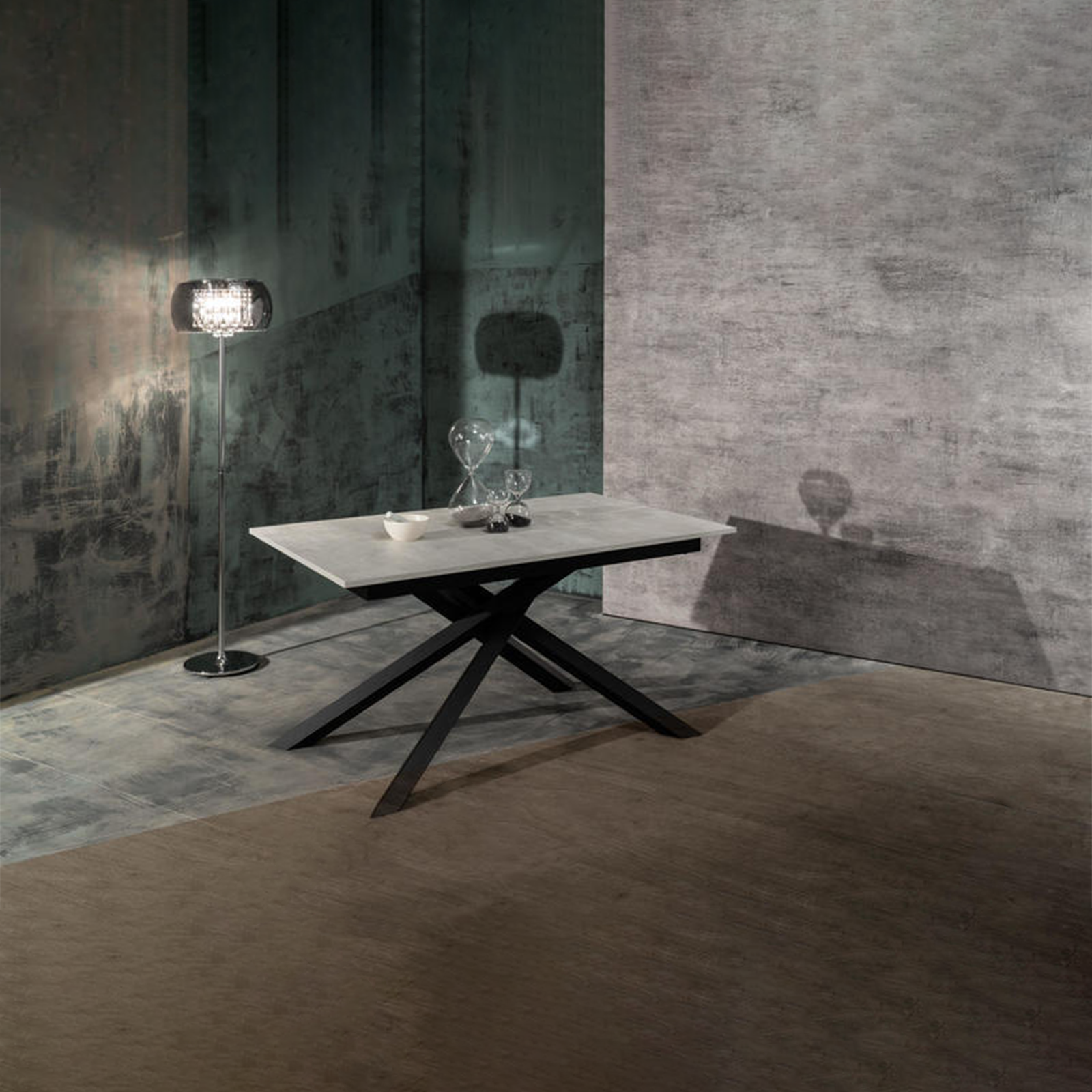 Tavolo moderno allungabile "Atene" con piano melaminico e gambe in metallo verniciato