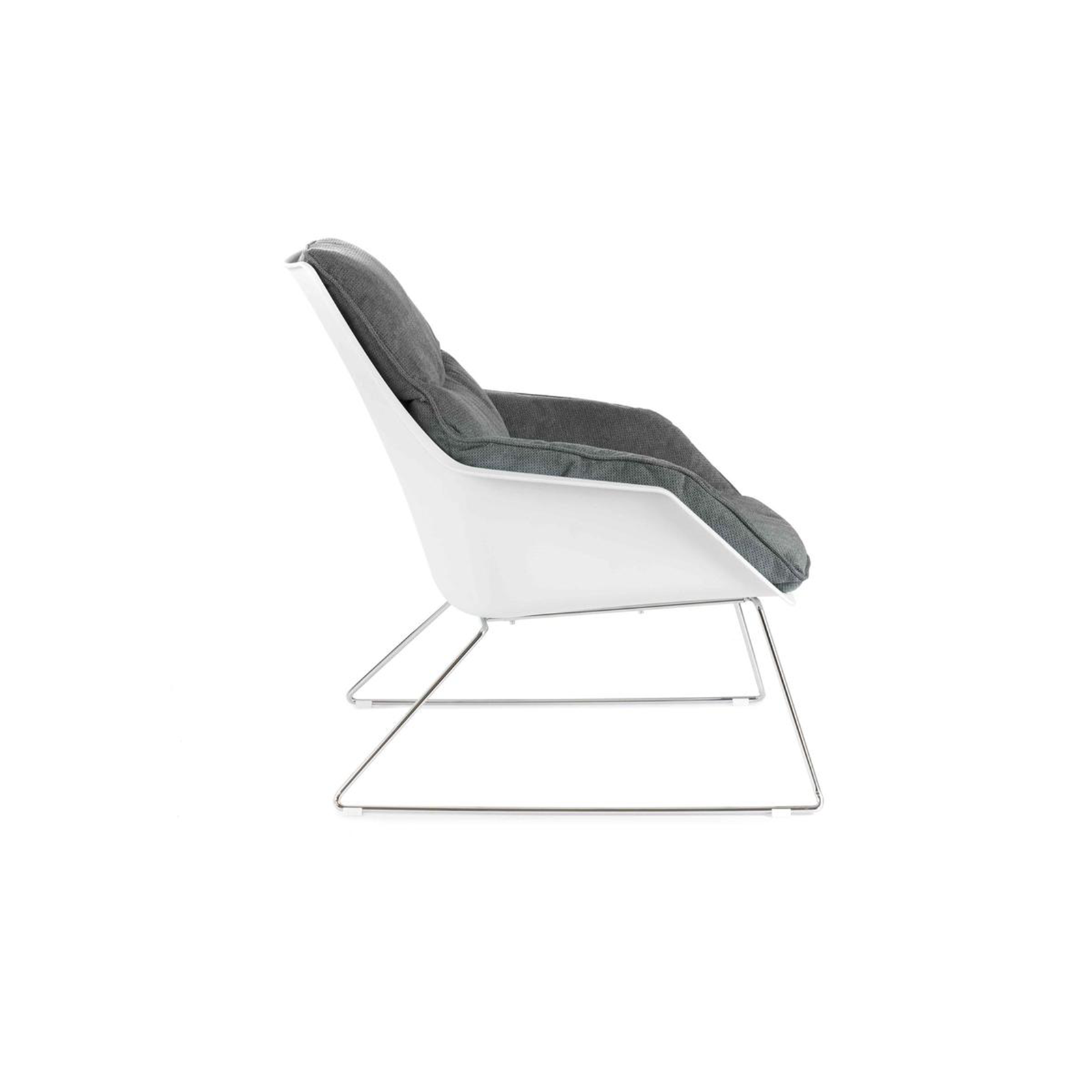 Poltrona imbottita "Audrey" moderna in tessuto con gambe in metallo cm 74x85 86h