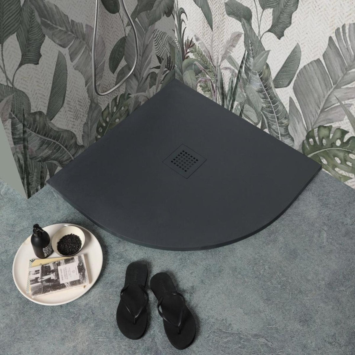 Piatto doccia semicircolare "Milano" in resina effetto pietra antiscivolo - MondoViro