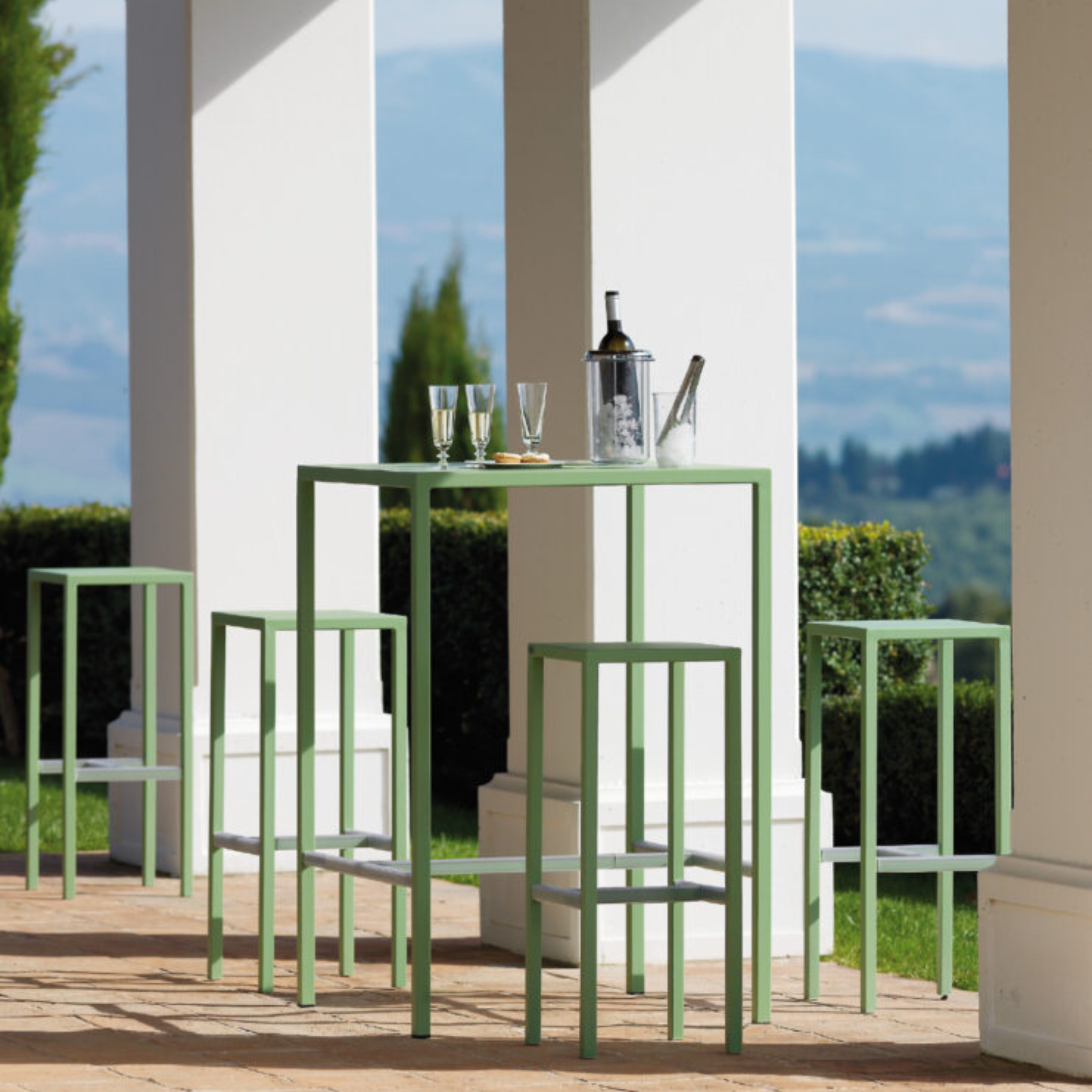 Set tavolo alto + 2 sgabelli in metallo "Seaside" da giardino moderno cm 60x60 110h