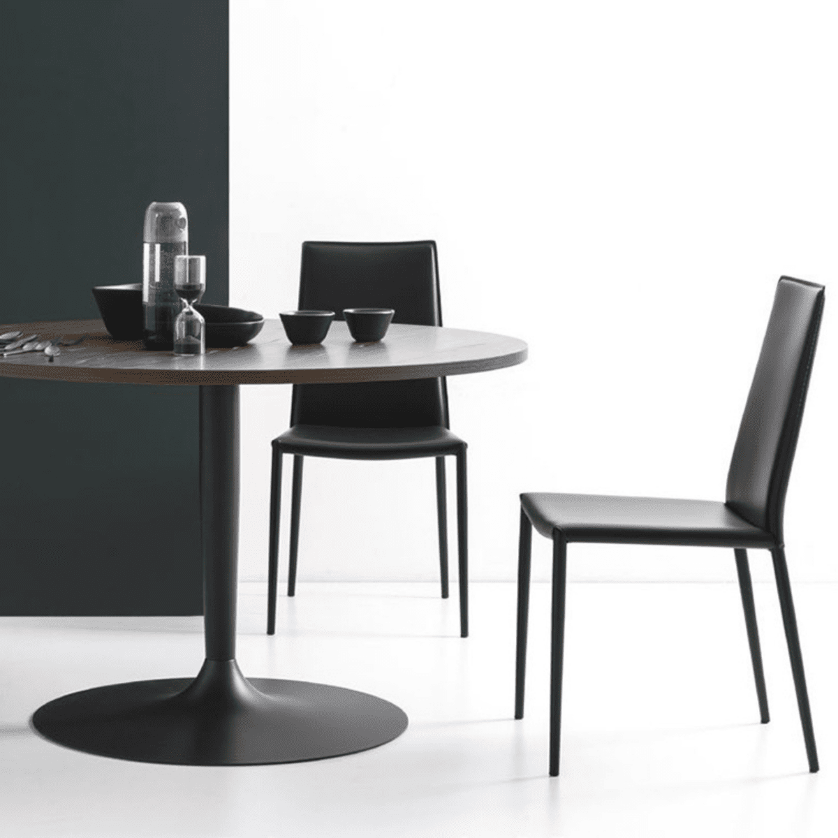 Set di sedie moderne da soggiorno "Boheme" rivestite in cuoio rigenerato cm 48x52 90h - MondoViro