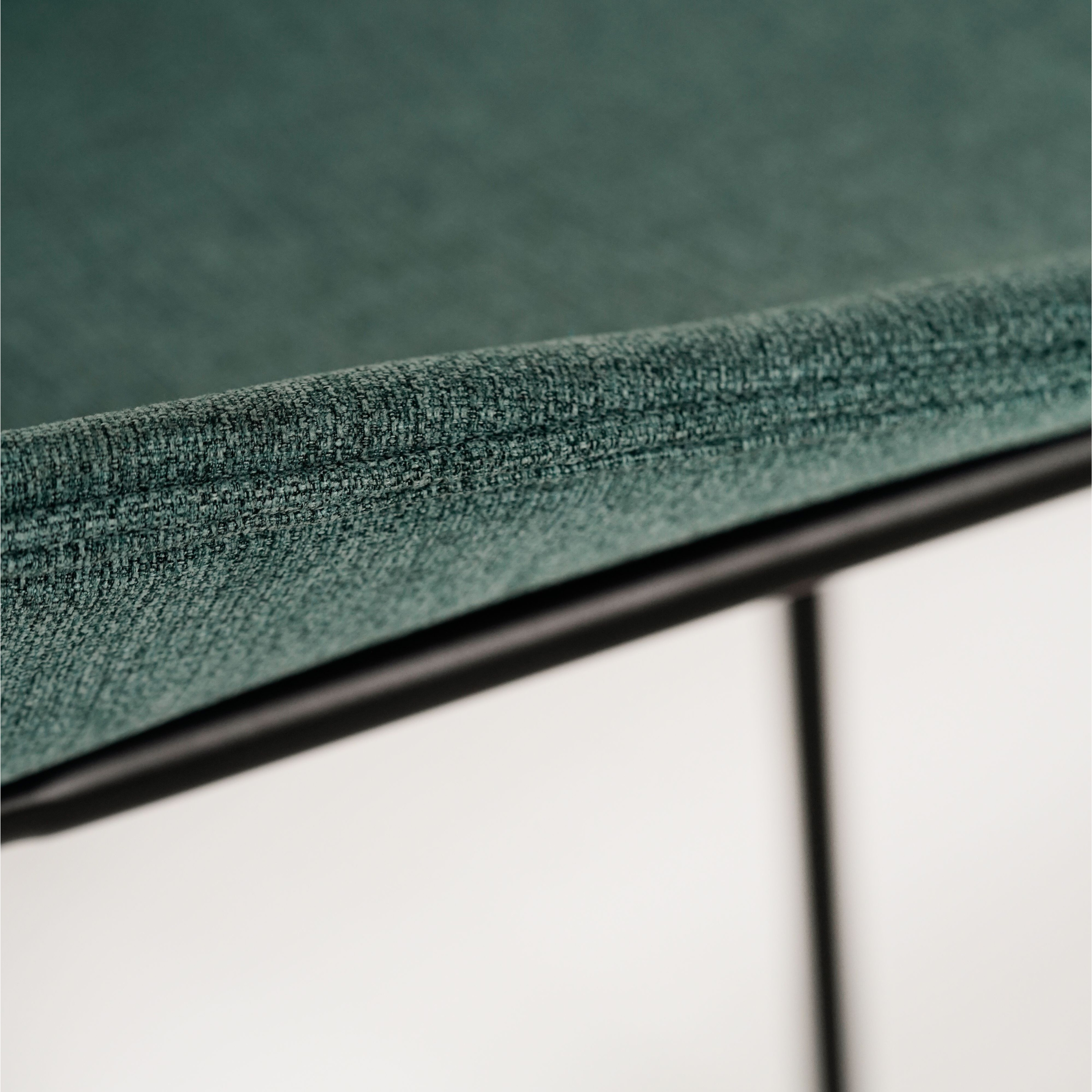 Set di sedie da pranzo in tessuto "Sami" con gambe in metallo verniciato eleganti moderne