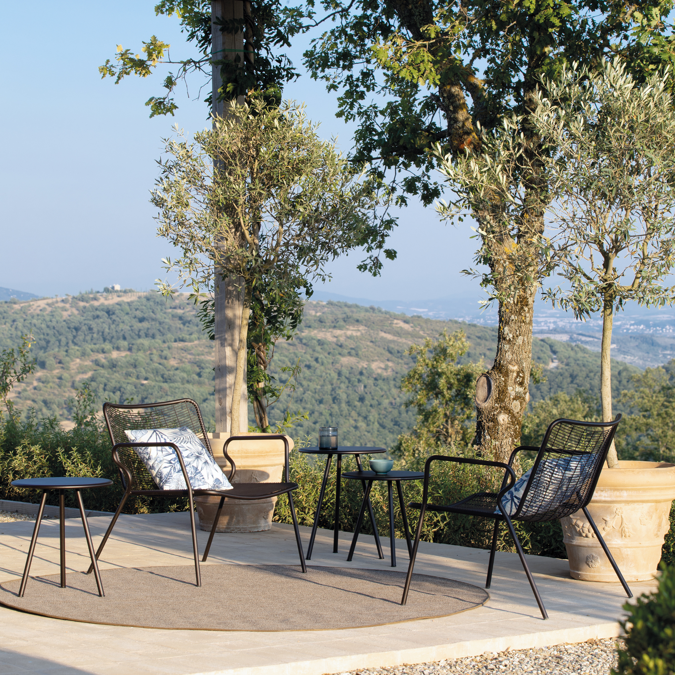 Poltrona bassa in metallo verniciato "Roma" sedia lounge da giardino cm 72x74 78h