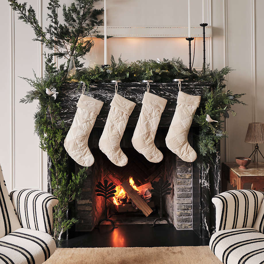 Ghirlanda natalizia Cipresso "Barney" in Pe effetto Real Touch da 270 cm