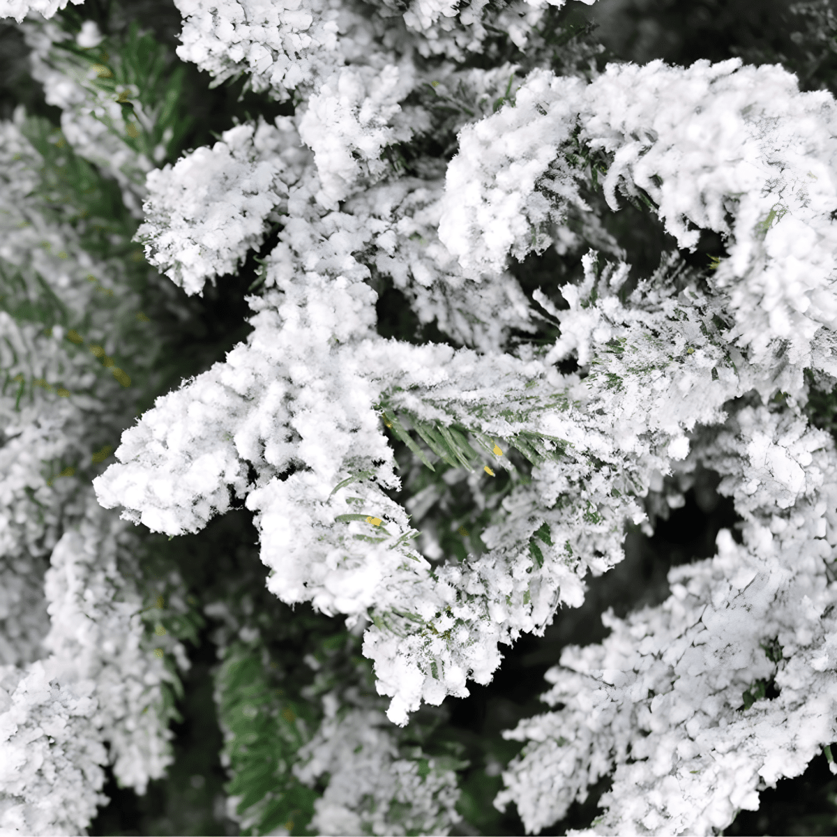 Albero di Natale innevato slim "Cometa" moderno in PE effetto Real Touch + Flock - MondoViro