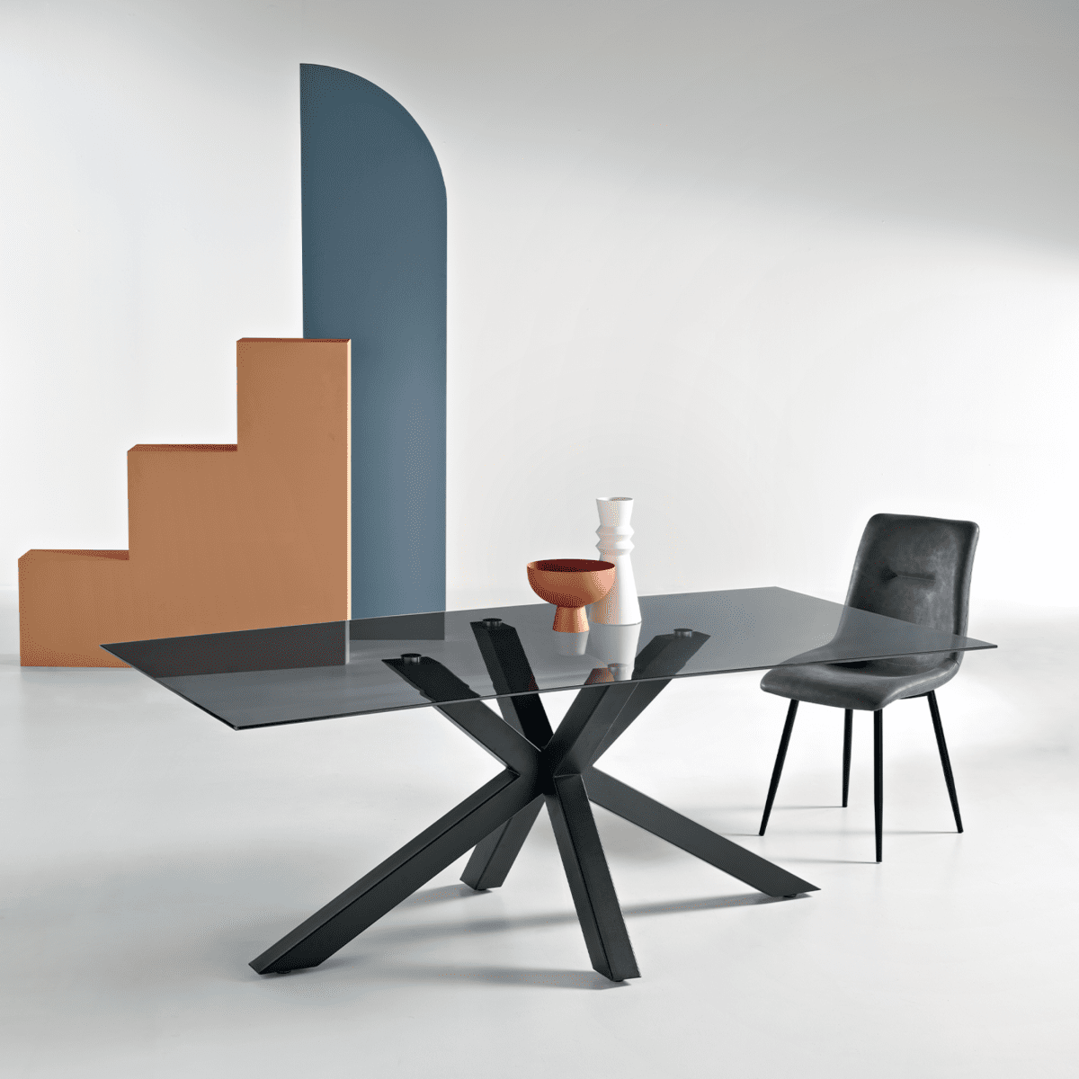 Tavolo fisso "Daky" con piano in vetro e base in metallo - MondoViro