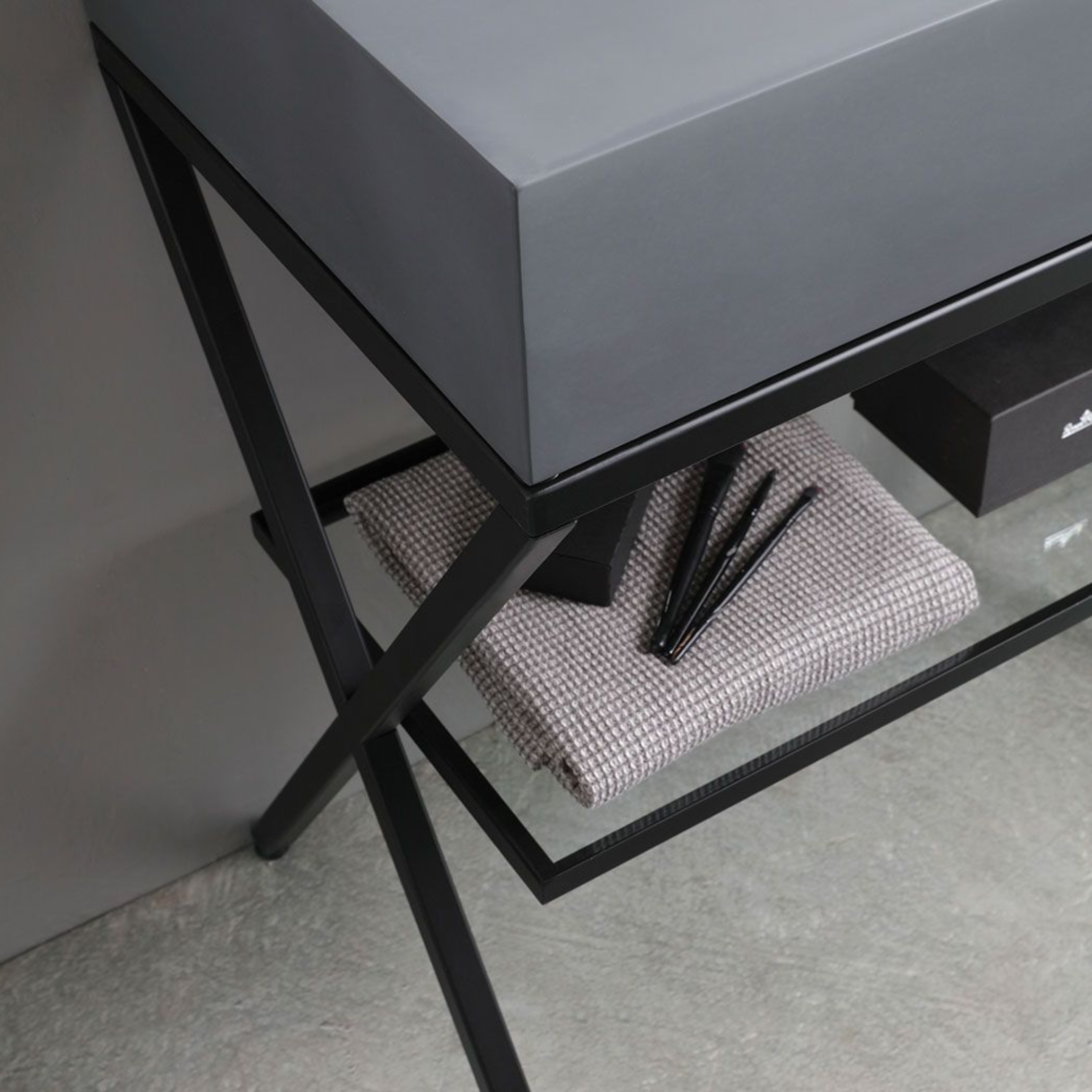 Mobile bagno a terra resina grigio "Figi" 80 cm con lavabo grigio e specchio rettangolare LED retroilluminato