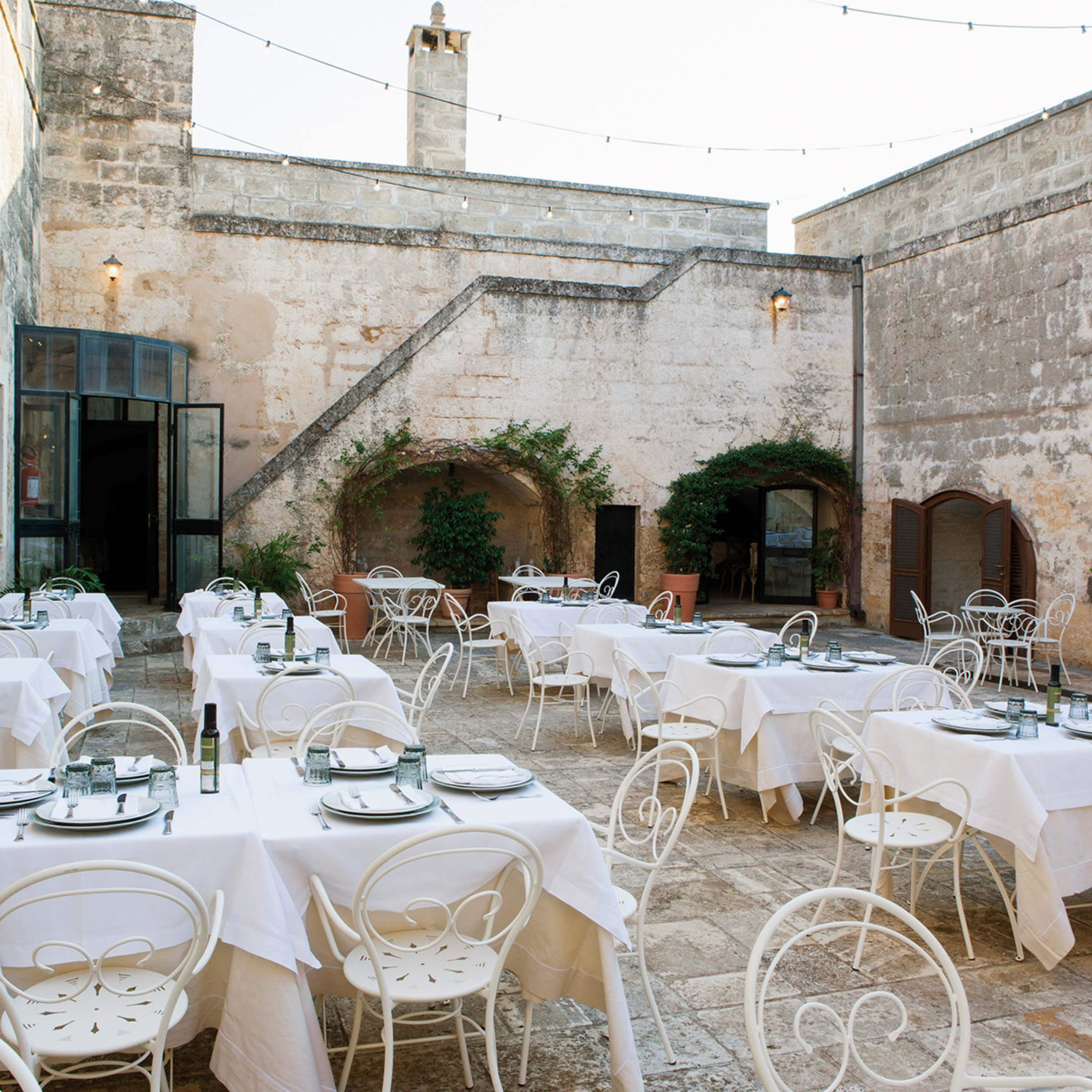 Set di sedie da giardino "Mimmo" classiche in metallo verniciato impilabili cm 43x52 89h