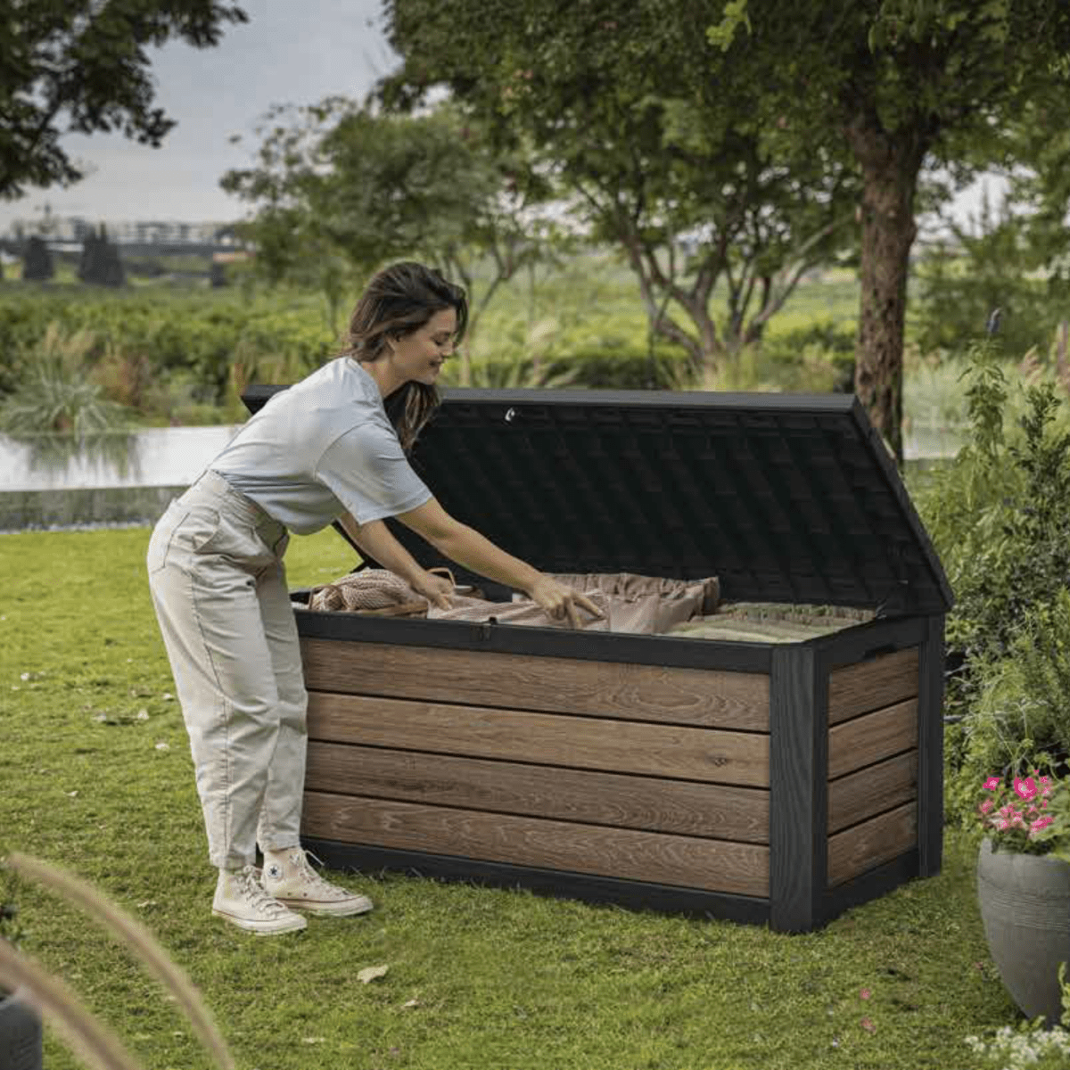 Baule da giardino "Betù" marrone frassino resistente cm 151,7x72,5 70h - MondoViro