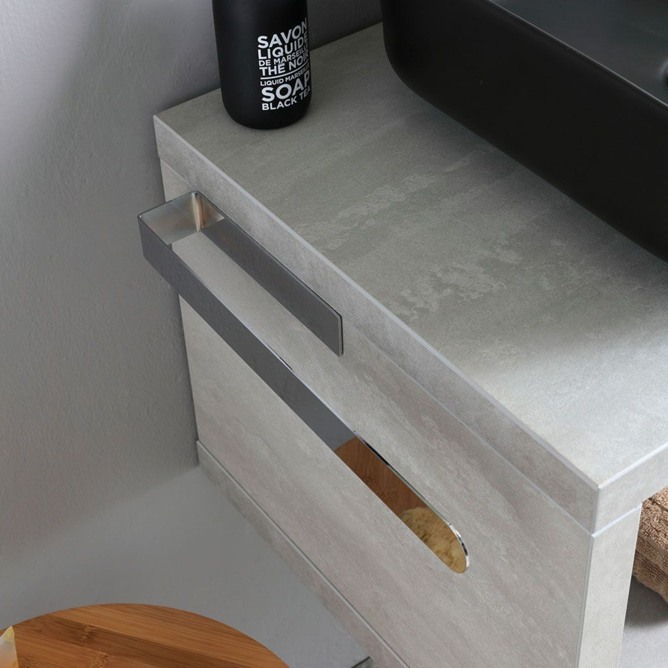 Mobile bagno sospeso grigio "Naxos" 120 cm con doppio lavabo quadrato nero opaco e specchi rotondi