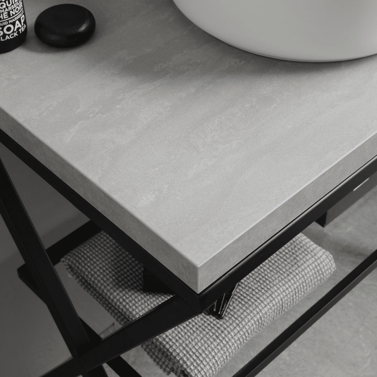 Mobile da bagno color cemento "PowerUp" 80 cm con cavalletto in metallo e lavabo in ceramica rotondo - MondoViro