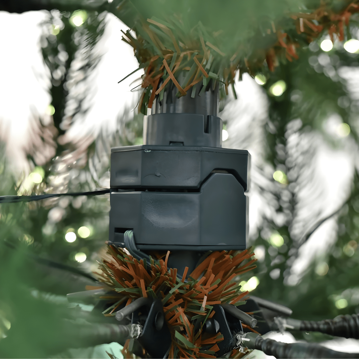 Albero di Natale "Power" con micro led incorporati 100 % PE effetto real touch - MondoViro