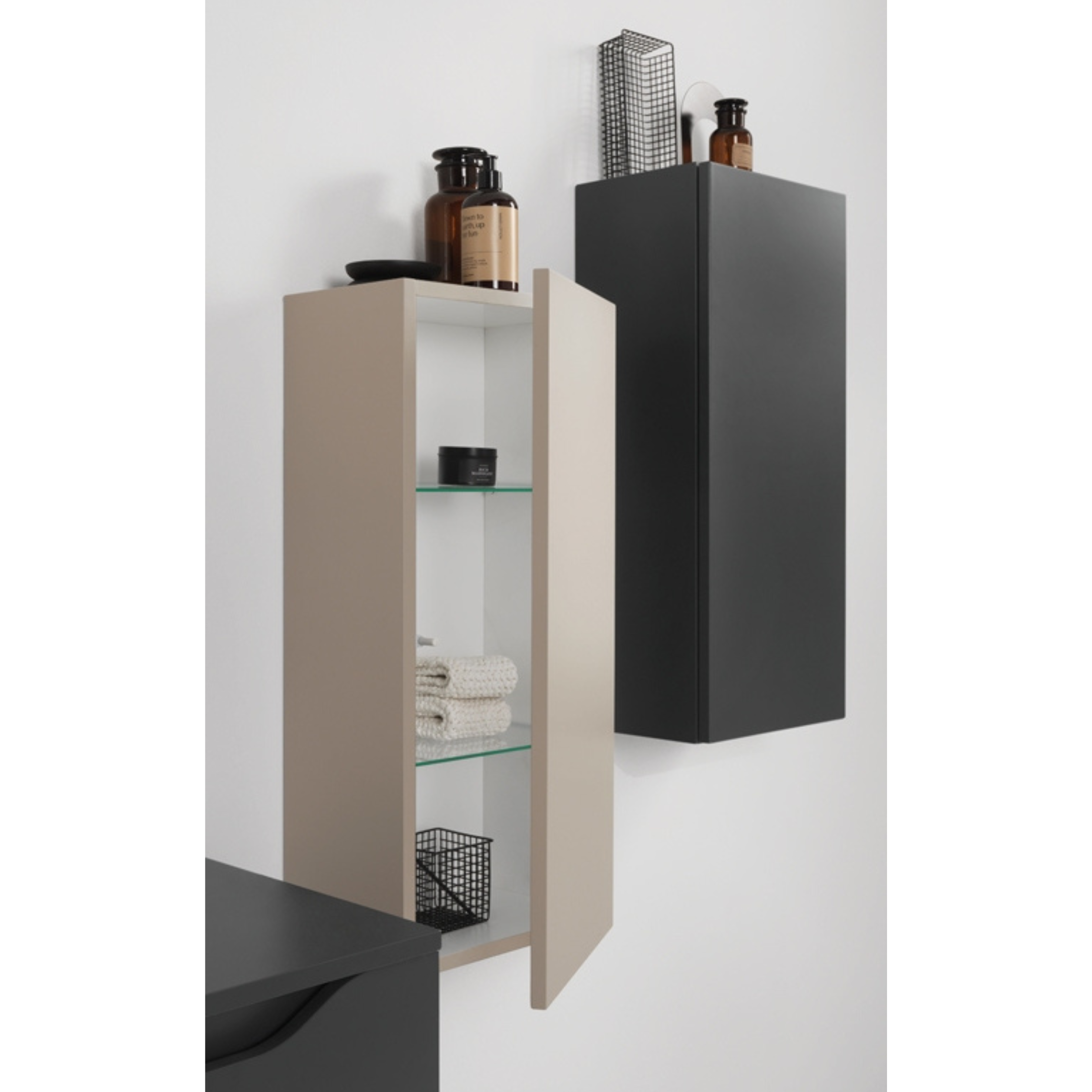 Mobile da bagno sospeso "Omar" 2 cassettoni e top con lavabo da appoggio e specchio LED