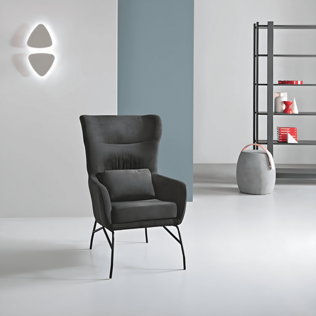 Poltrona in tessuto "Artemide" con gambe in metallo verniciato cm 75x65 100h - MondoViro