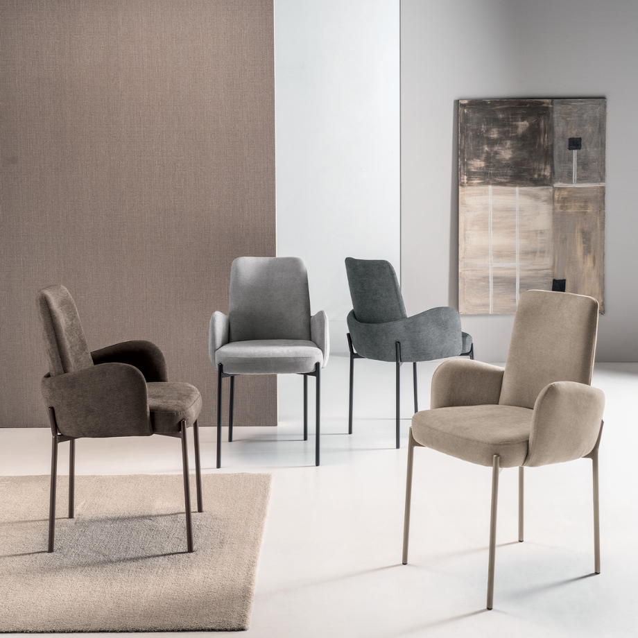 Set di sedie da pranzo "Eterna" in tessuto imbottite cm 55x53 91h