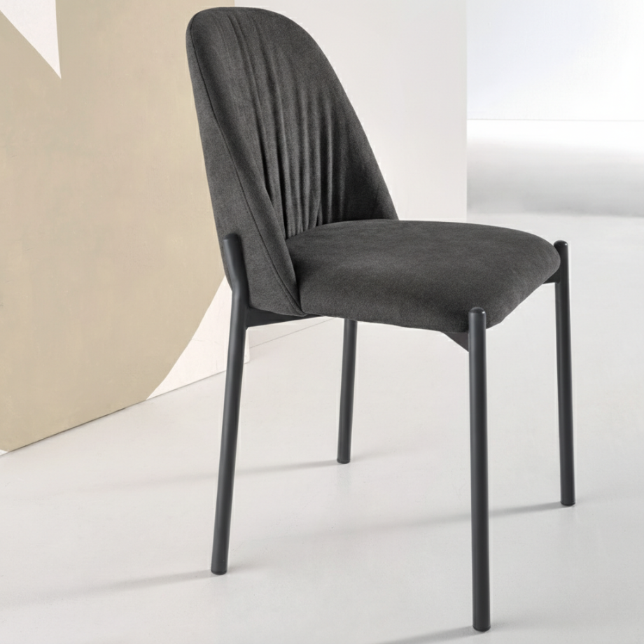 Set di sedie "Nova" imbottite in tessuto con struttura in metallo cm 47x56 86h