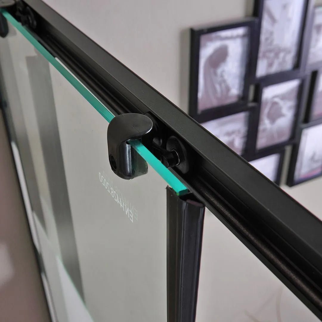 Box doccia da bagno moderno "Cielo" scorrevole serigrafato con profilo nero opaco - MondoViro