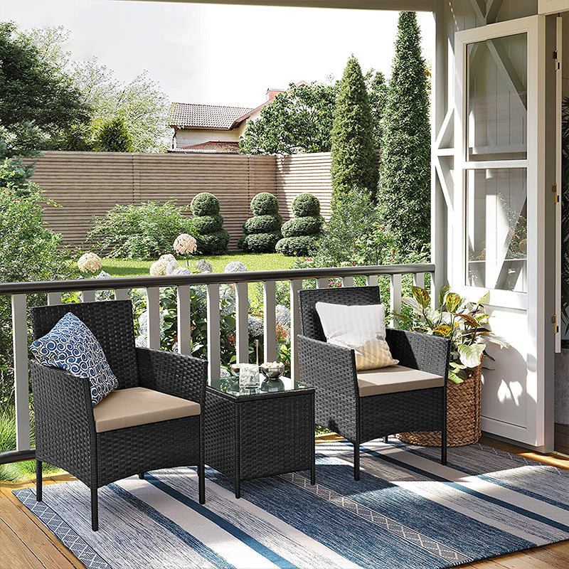 Salotto per esterno Radical in polirattan completo di poltrone e tavolino da giardino