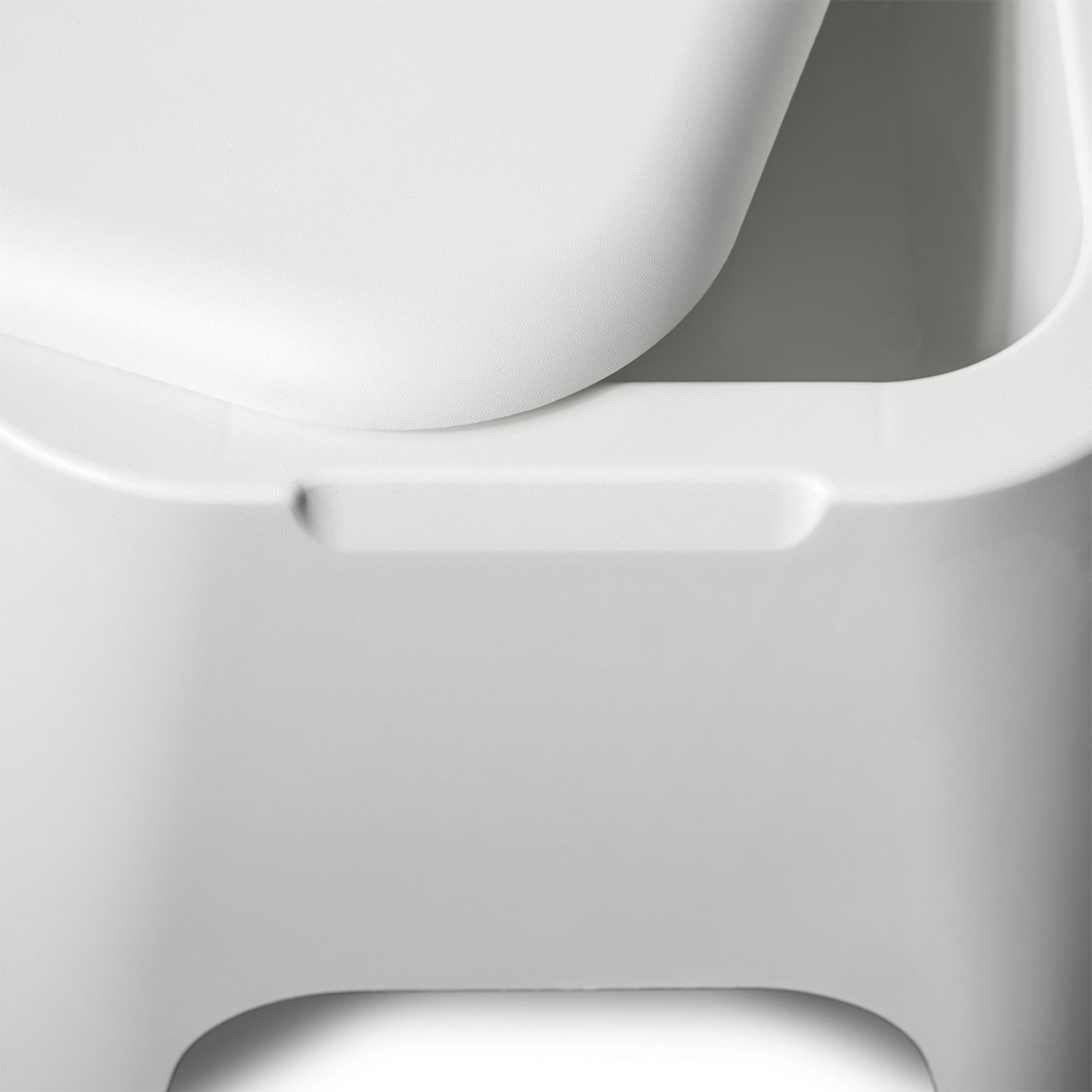 Tavolino contenitore in resina Petra da giardino baule