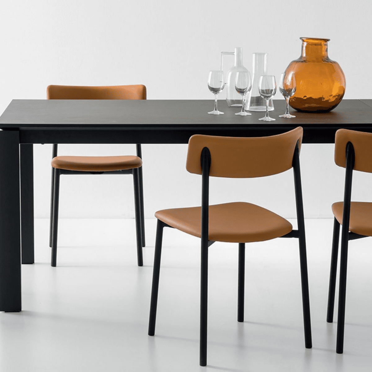 Set di sedie moderne da soggiorno "Up!" con sedile imbottito cm 49x48 81h - MondoViro