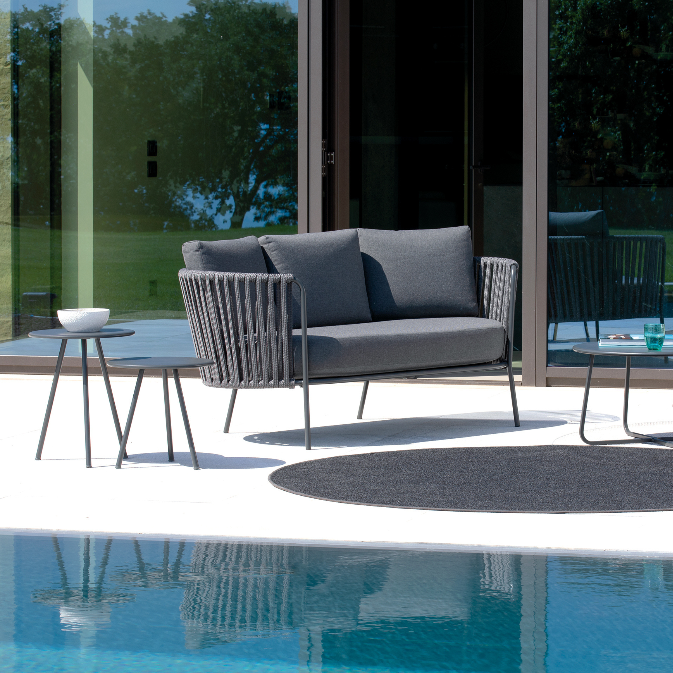 Divano 2 posti in corda e acciaio "Daisy Rope" sofà lounge da giardino cm 160x73 71h