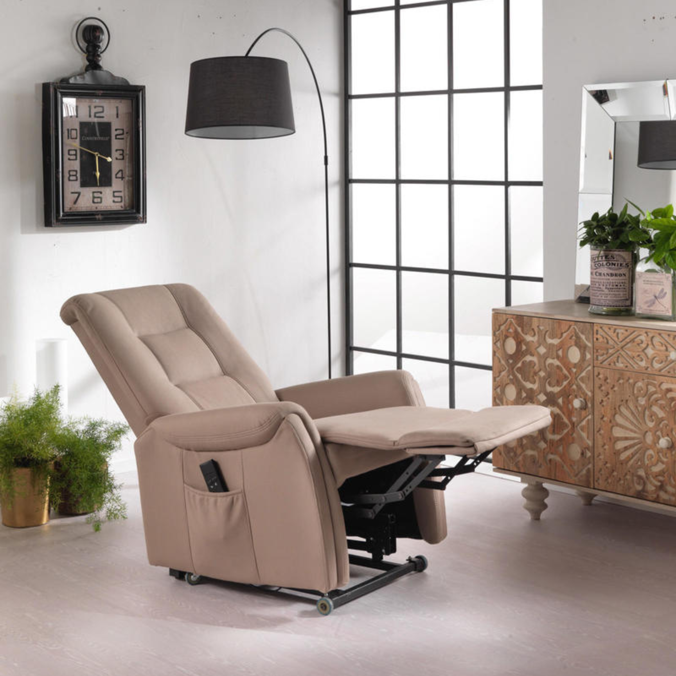 Poltrona reclinabile beige "Elisa" funzione elevatore 1 motore cm 75x90 107h