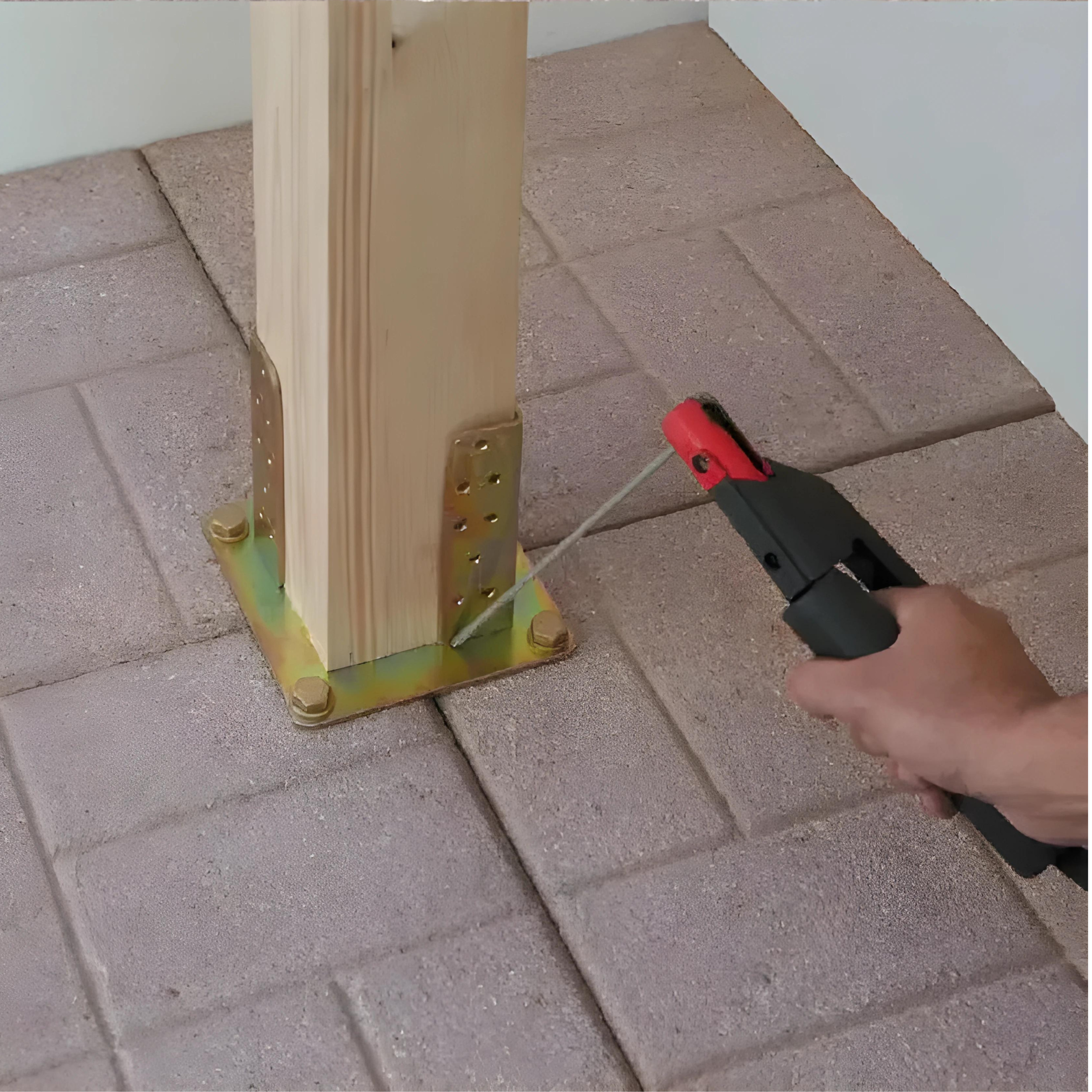 Kit da 2 bicchieri per supporto pali quadrati con piastra in acciaio zincato